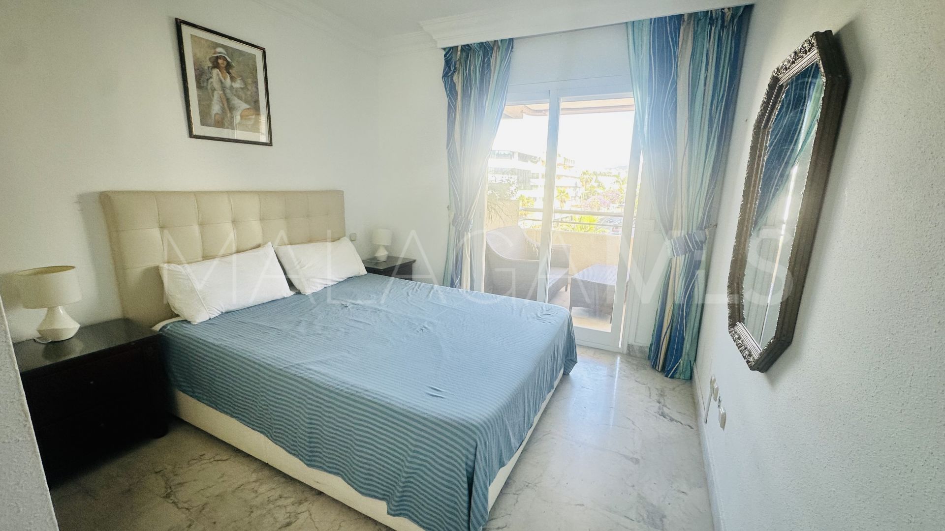 Buy apartment in Marina Banus