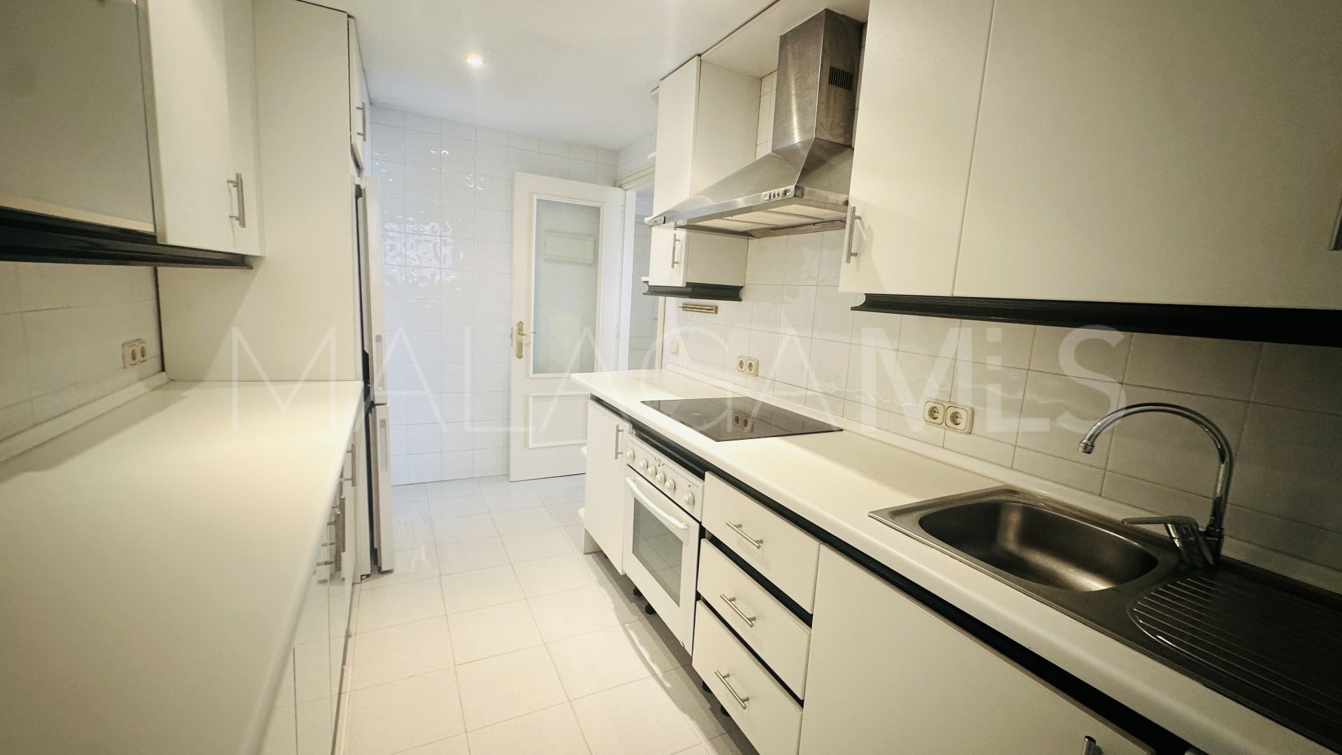 Buy apartment in Marina Banus