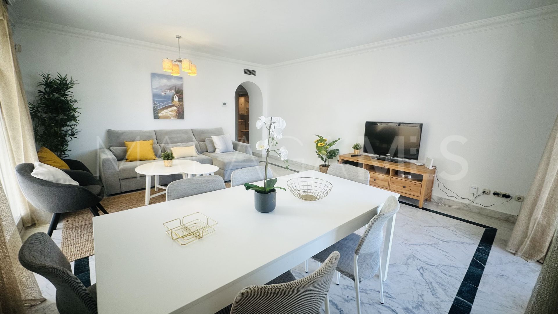 Buy apartment in Marina Banus