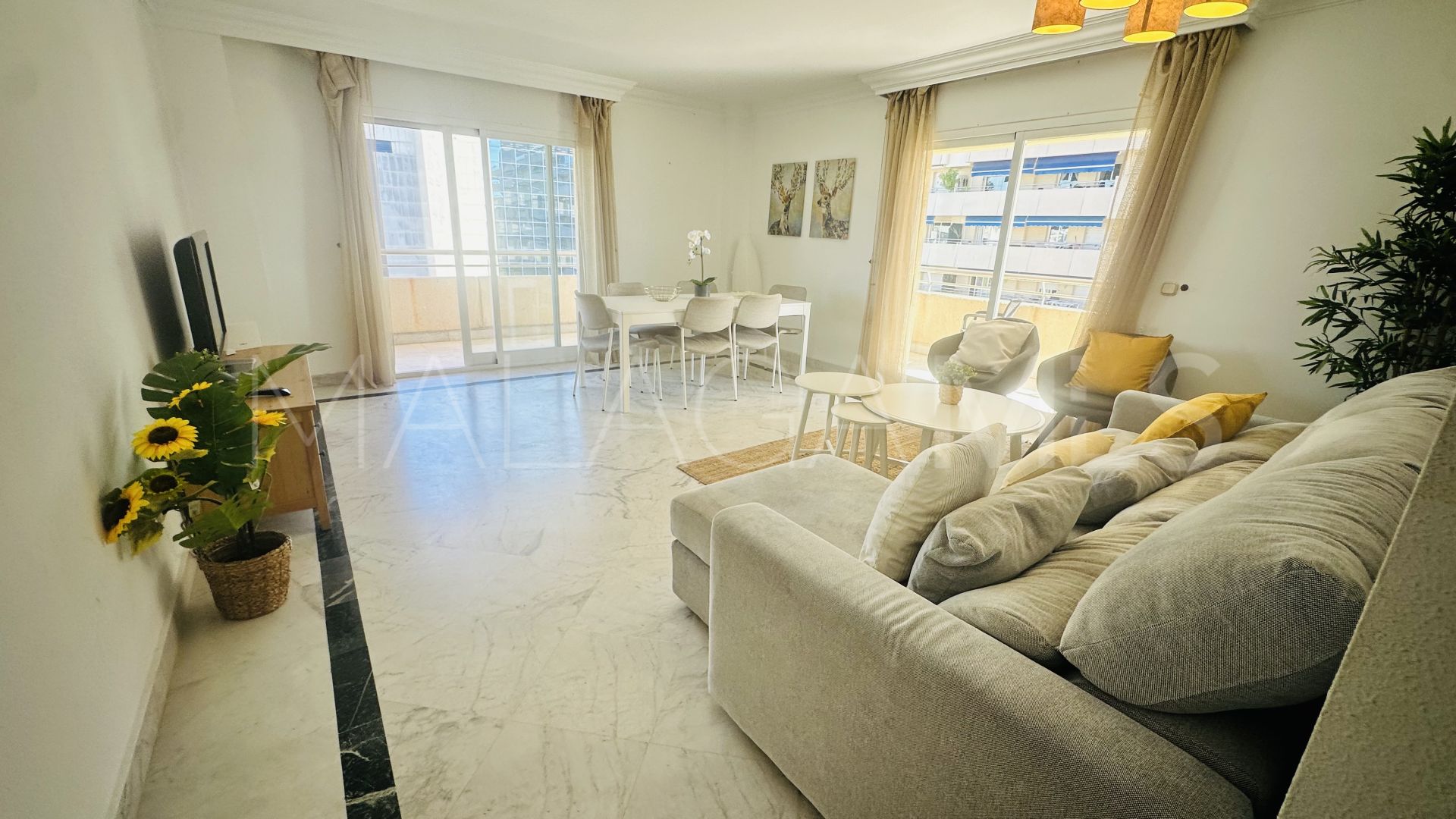 Buy apartment in Marina Banus