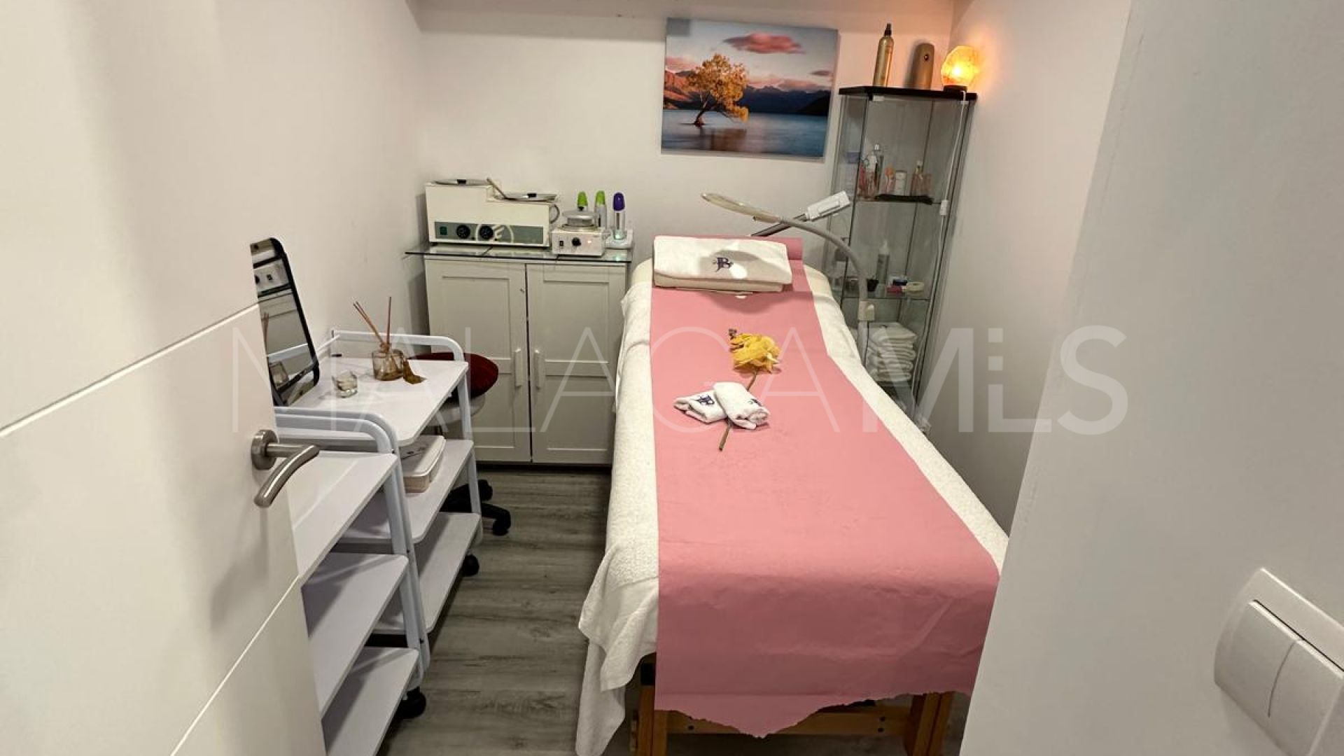 Kommersiella lokaler for sale in Marbella - Puerto Banus