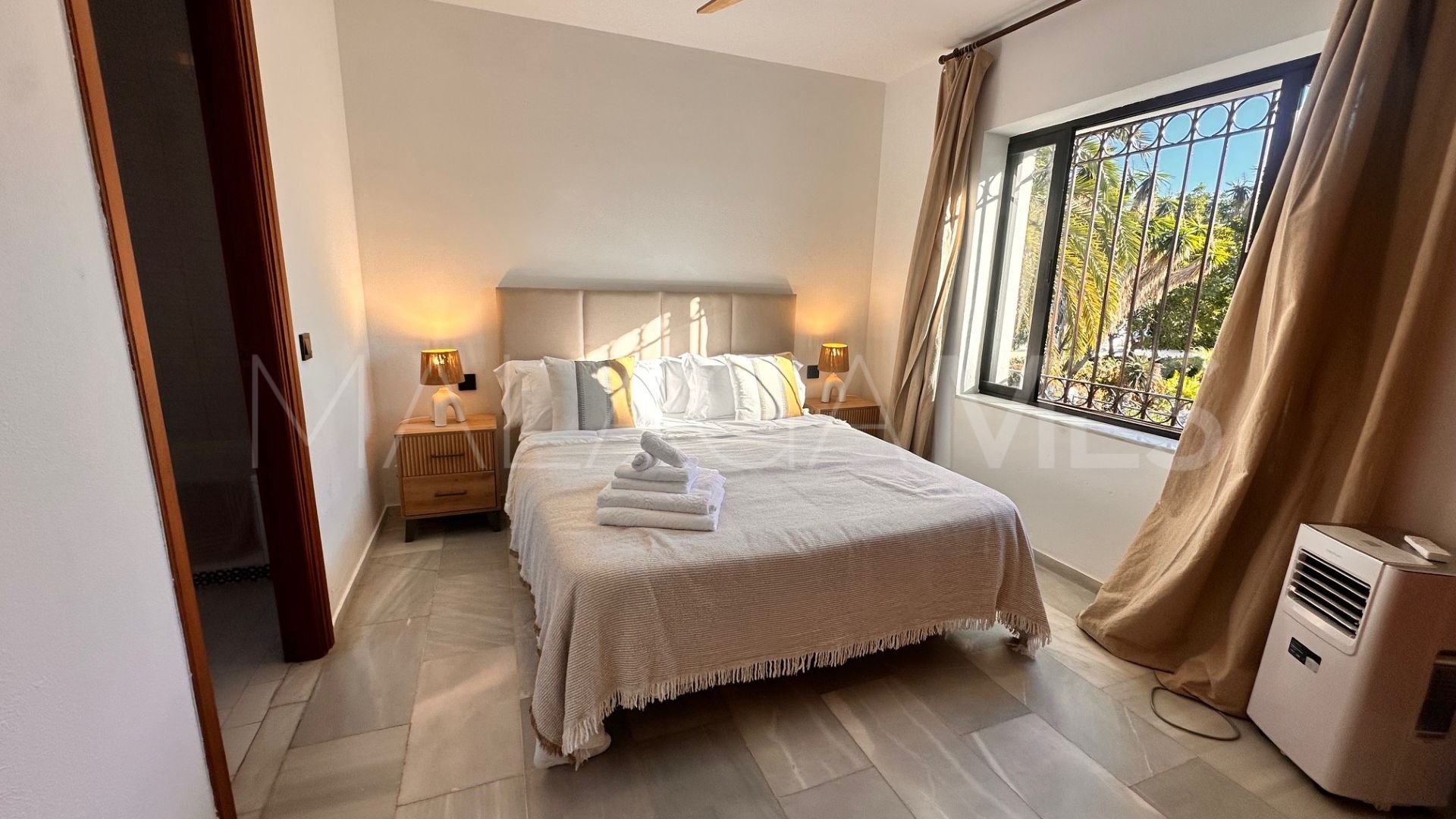 Villa for sale in El Paraiso Playa