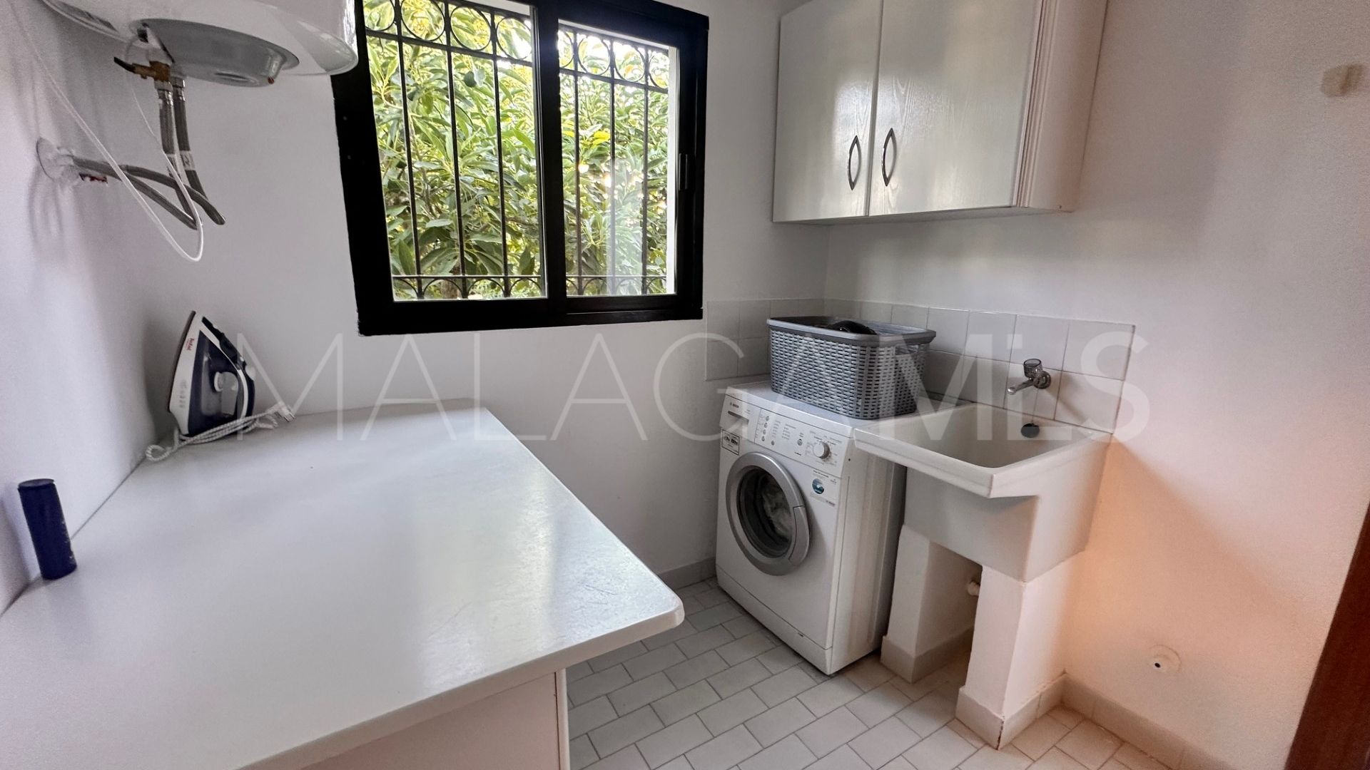 Villa for sale in El Paraiso Playa