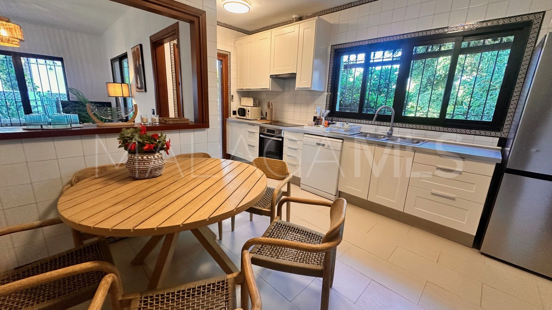 Villa for sale in El Paraiso Playa