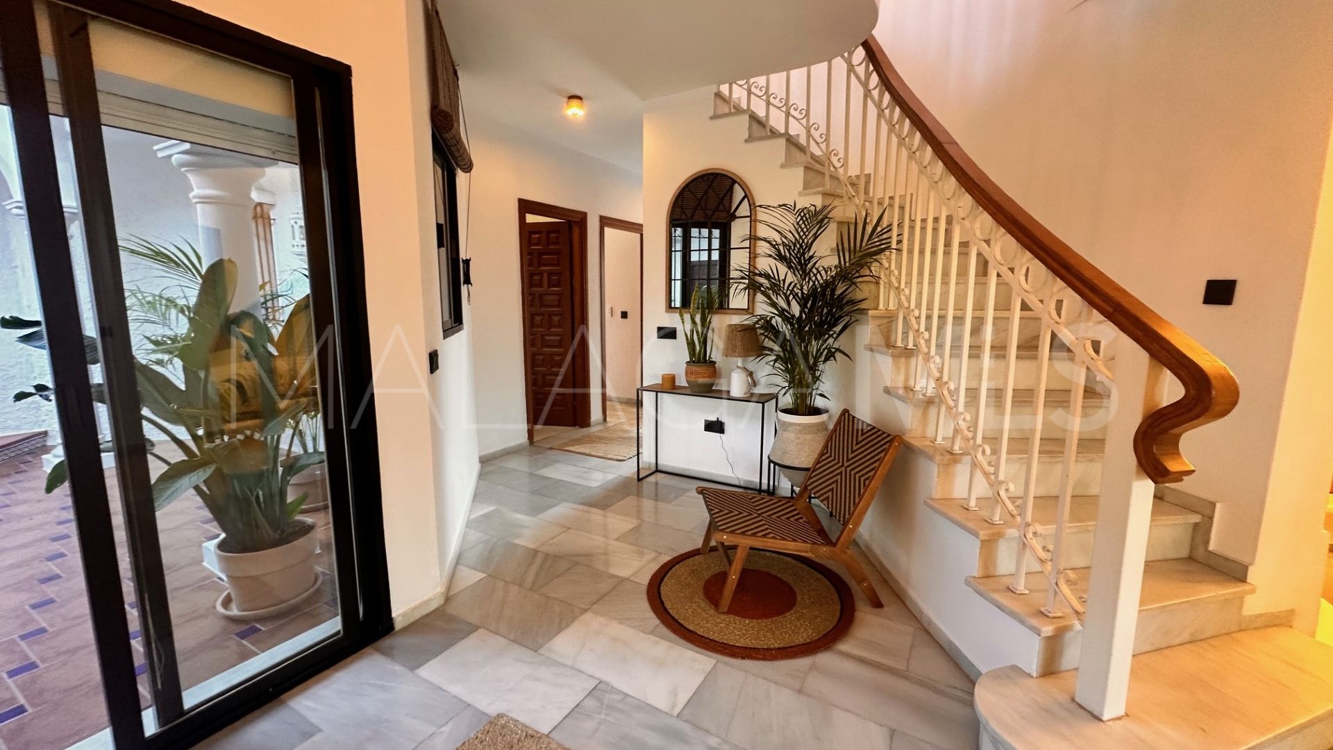 Villa for sale in El Paraiso Playa