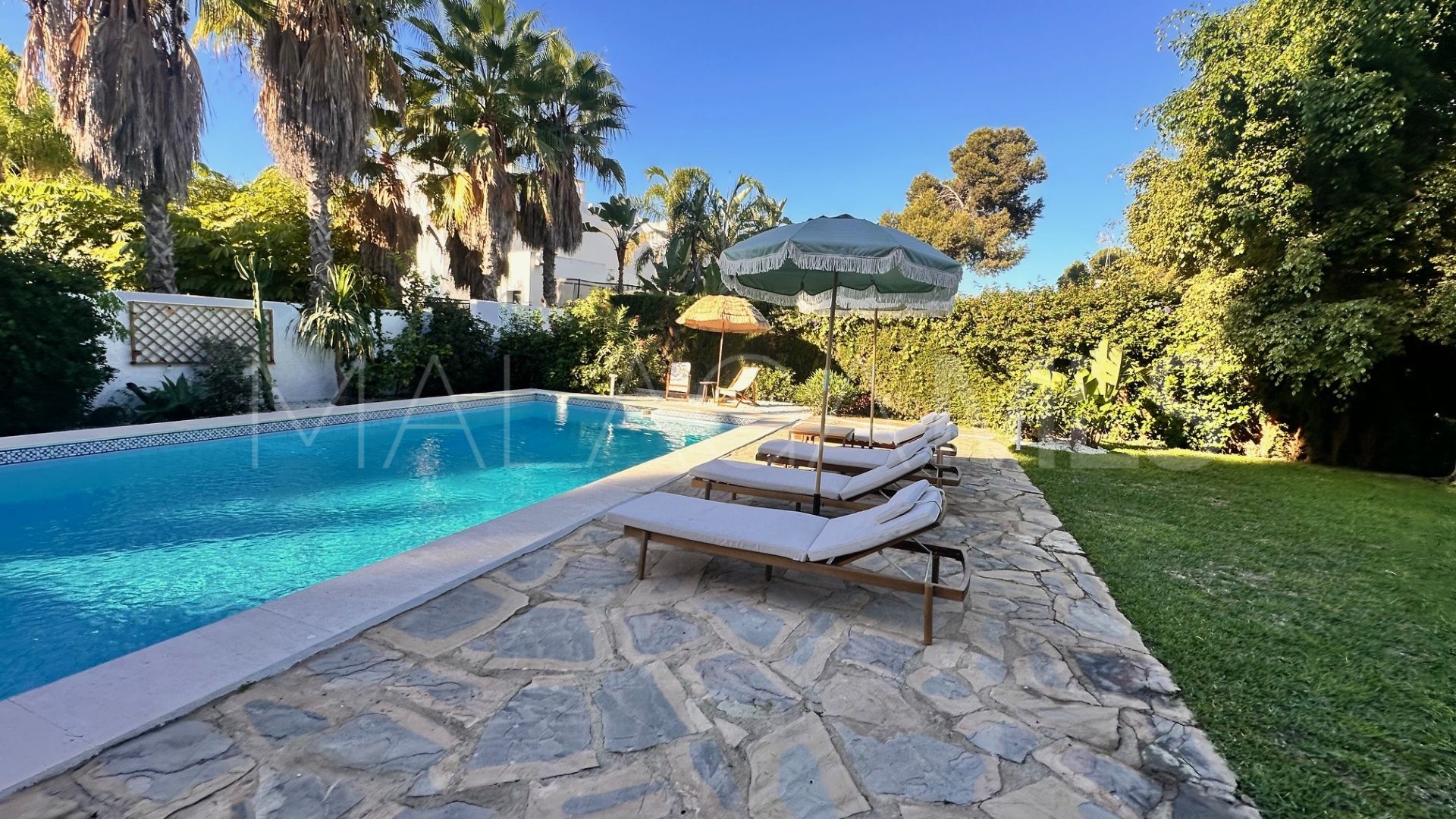 Villa for sale in El Paraiso Playa