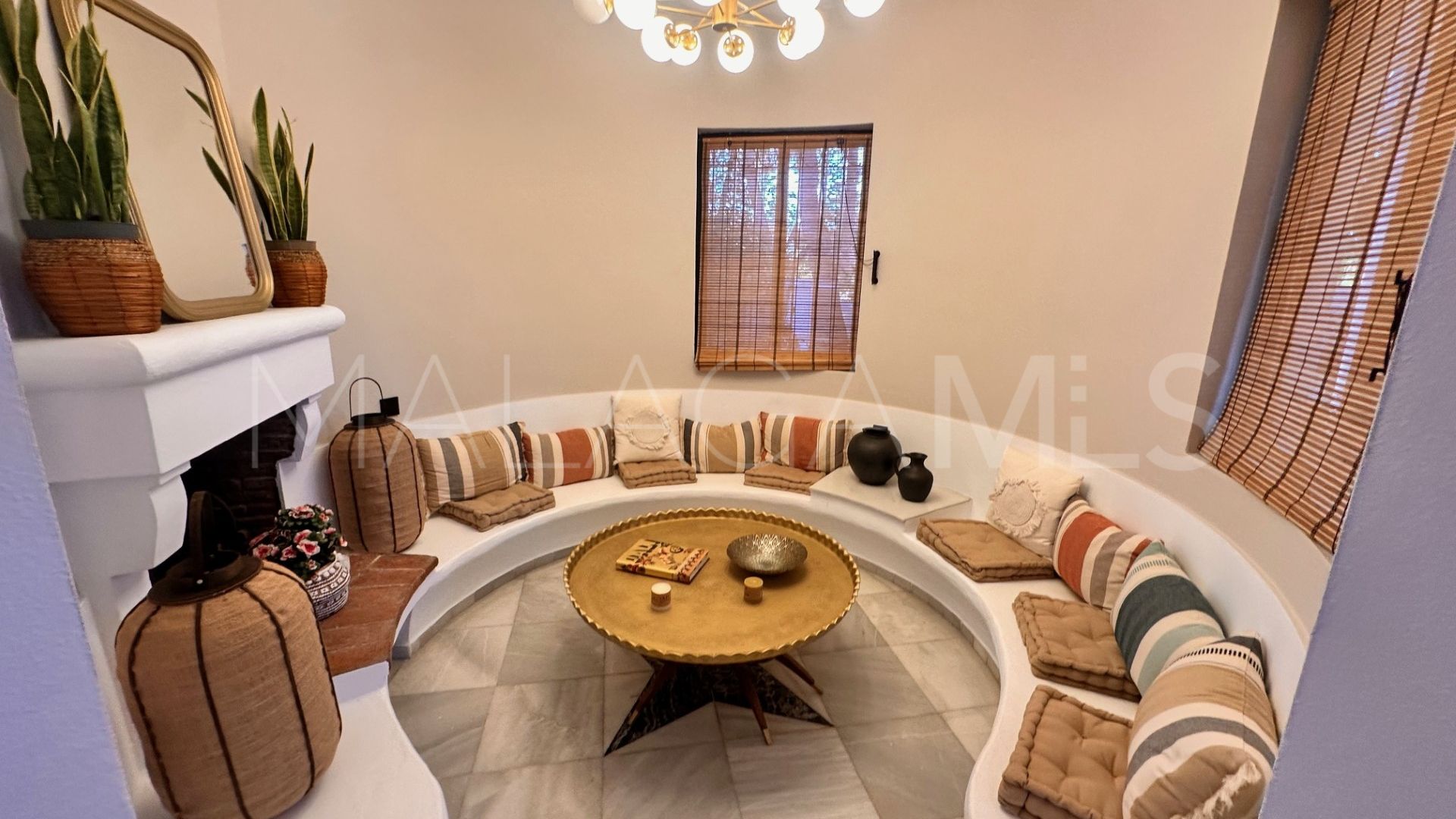 Villa for sale in El Paraiso Playa