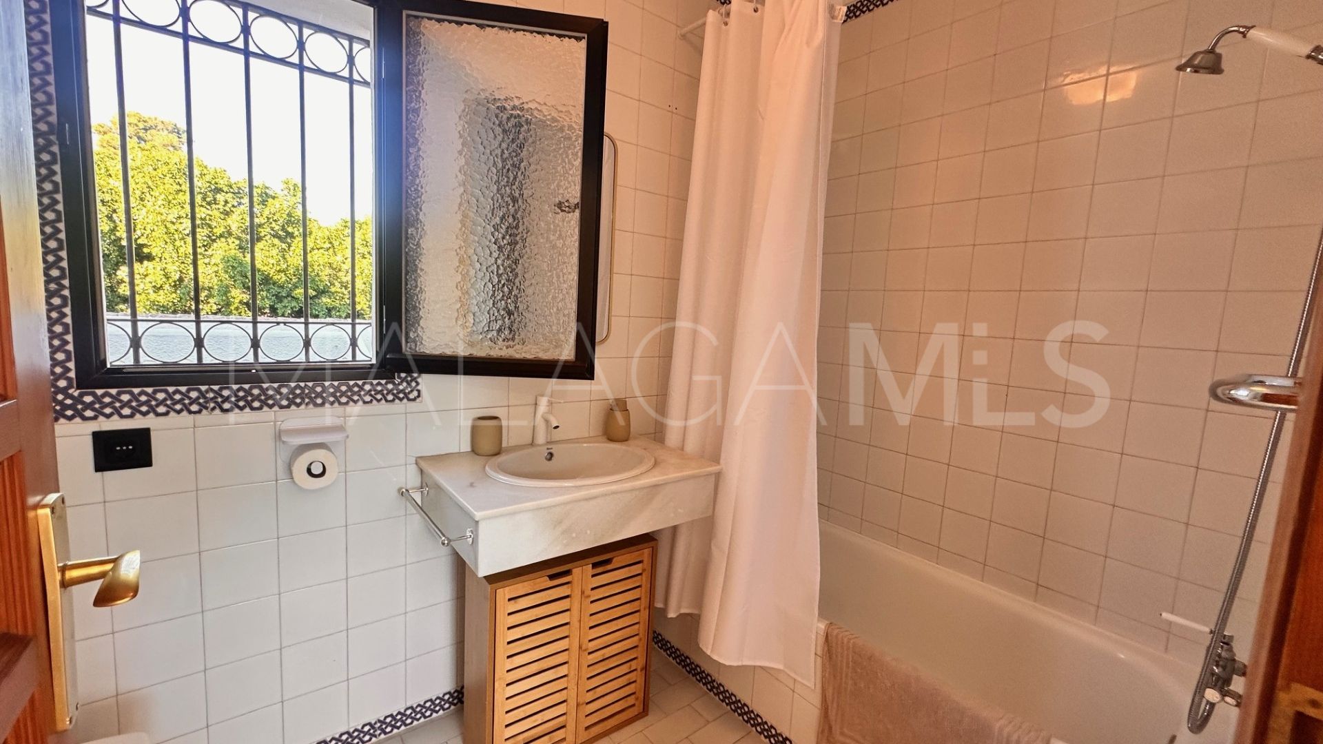 Villa for sale in El Paraiso Playa