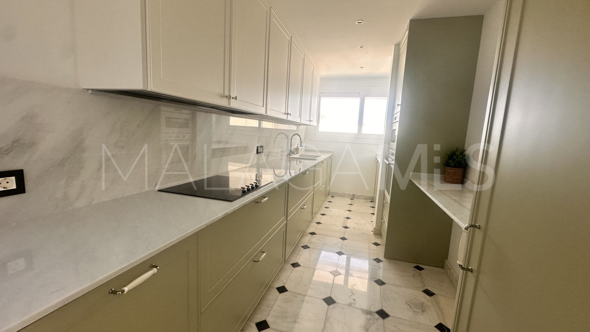 3 bedrooms apartment in Marina Banus for sale