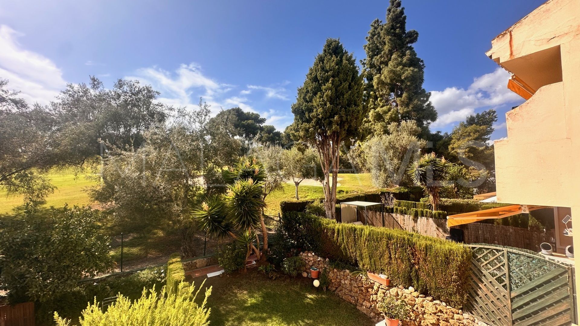 Maison jumelée for sale in Nueva Andalucia