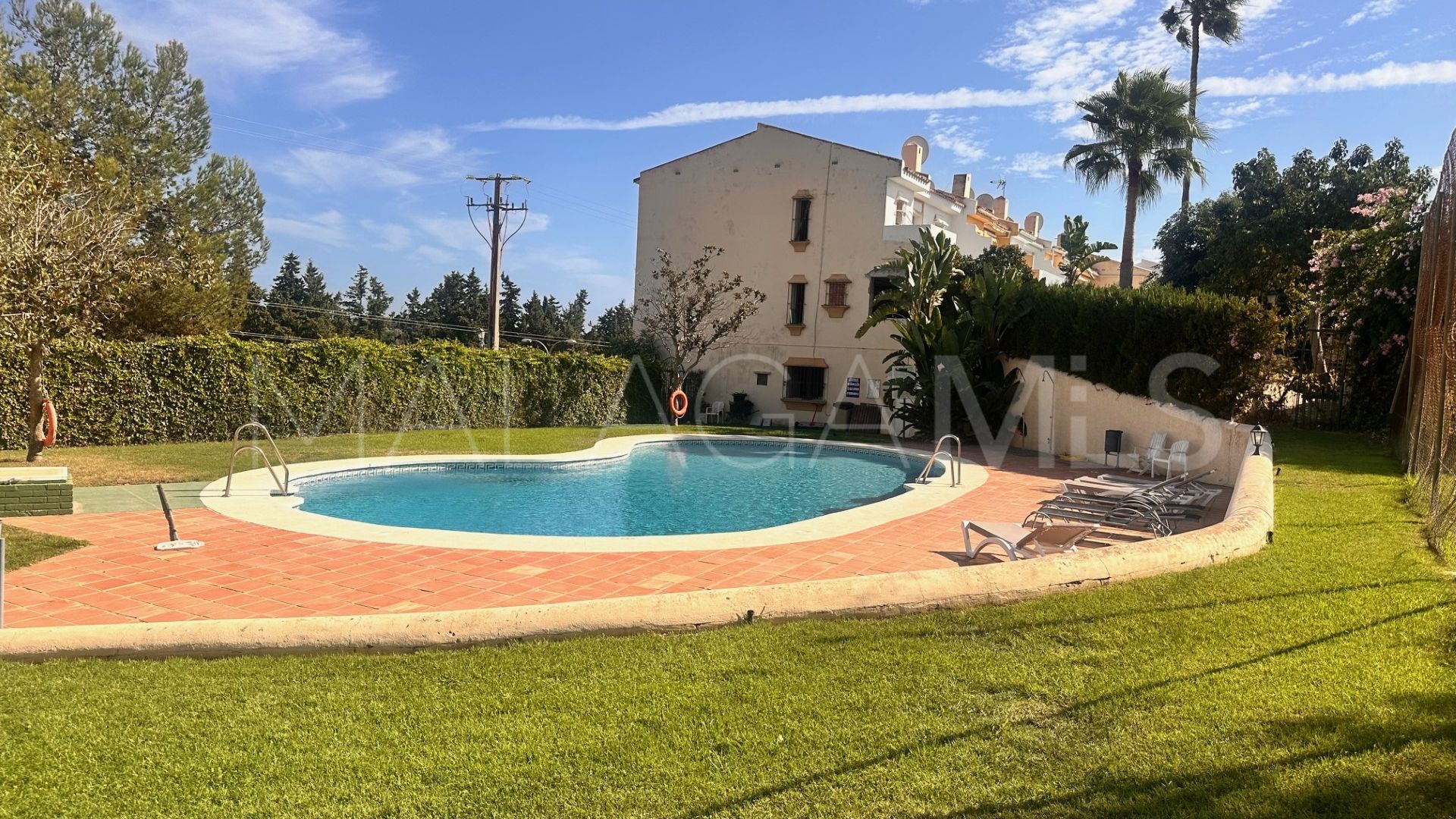 Parhus for sale in Nueva Andalucia