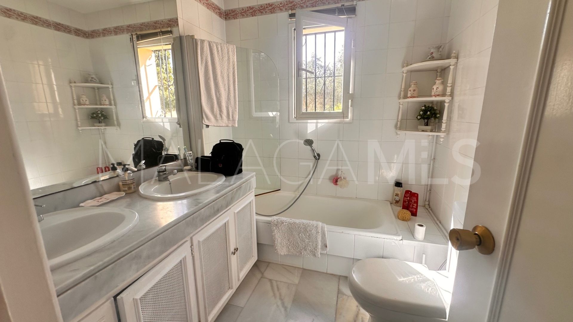 Maison jumelée for sale in Nueva Andalucia