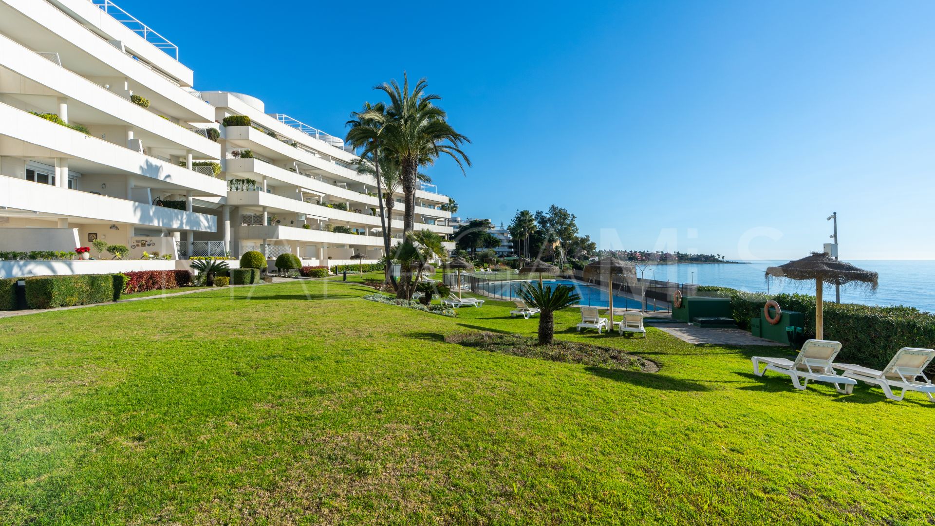 Markplanslägenhet for sale in Los Granados Playa