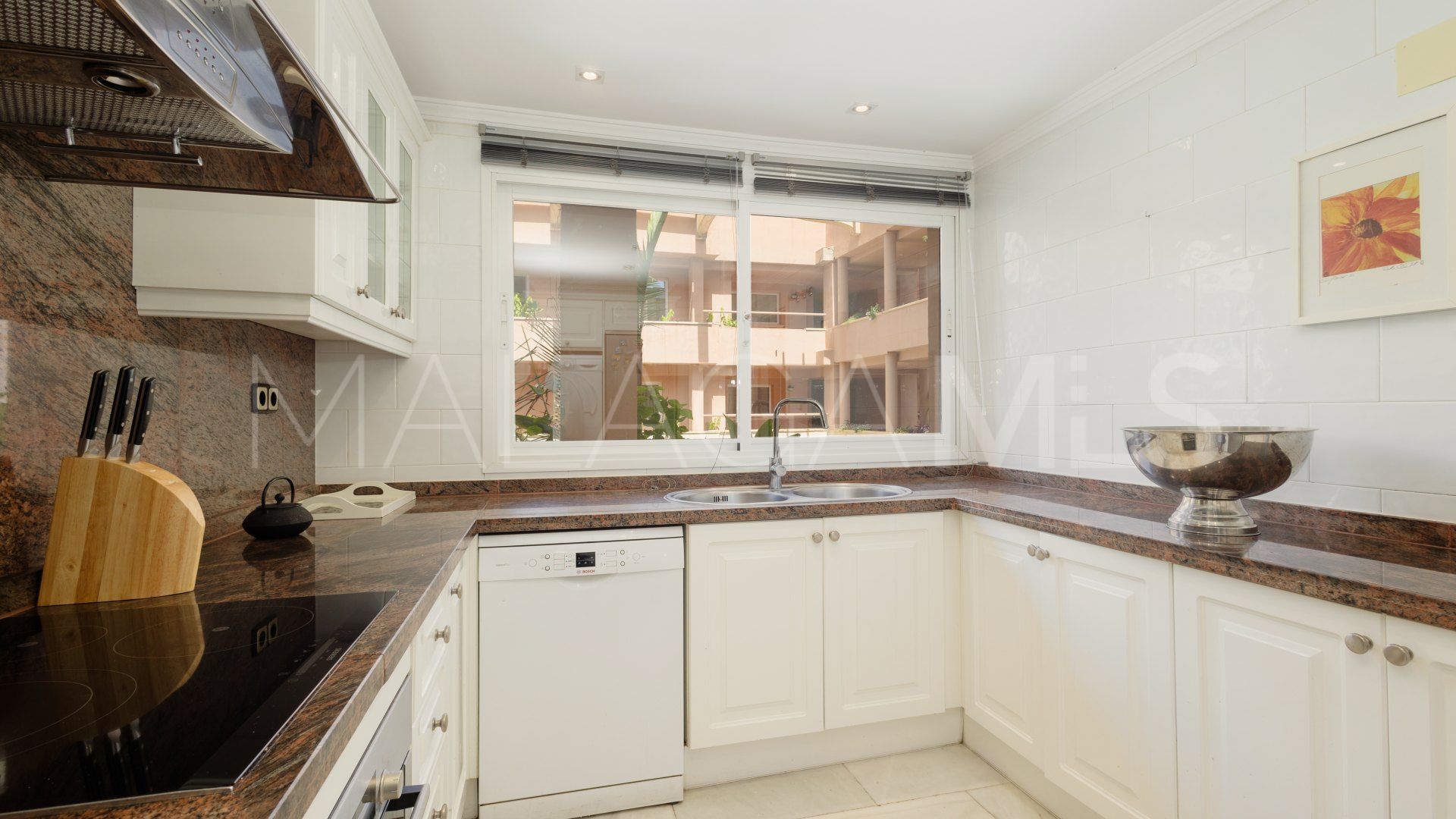 Se vende apartamento in Magna Marbella de 4 bedrooms