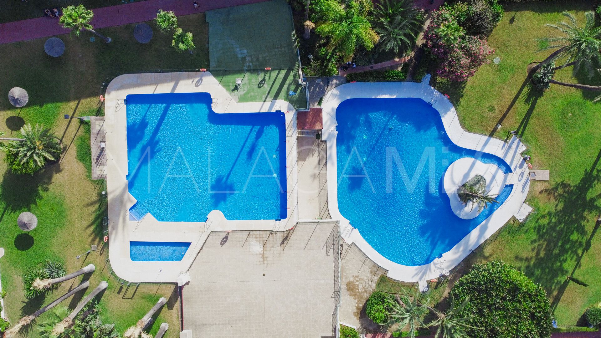For sale La Carolina duplex penthouse with 2 bedrooms