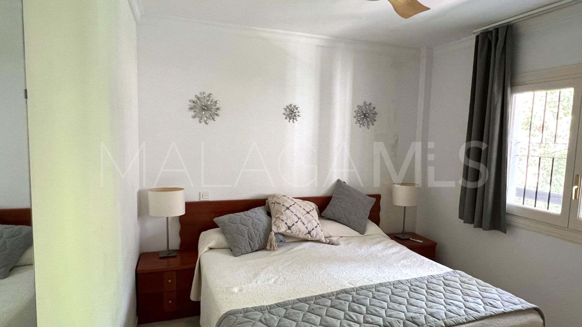 For sale La Carolina duplex penthouse with 2 bedrooms