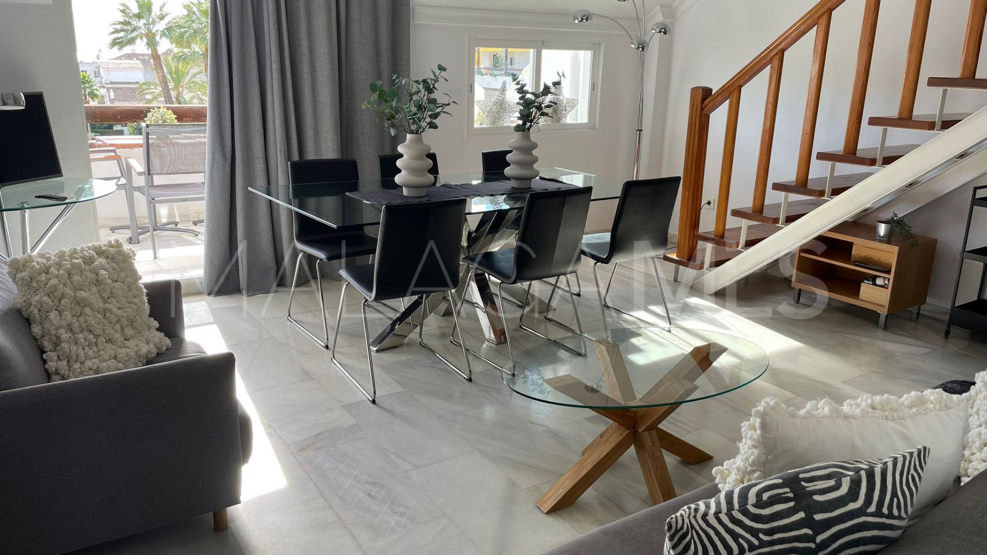 For sale La Carolina duplex penthouse with 2 bedrooms