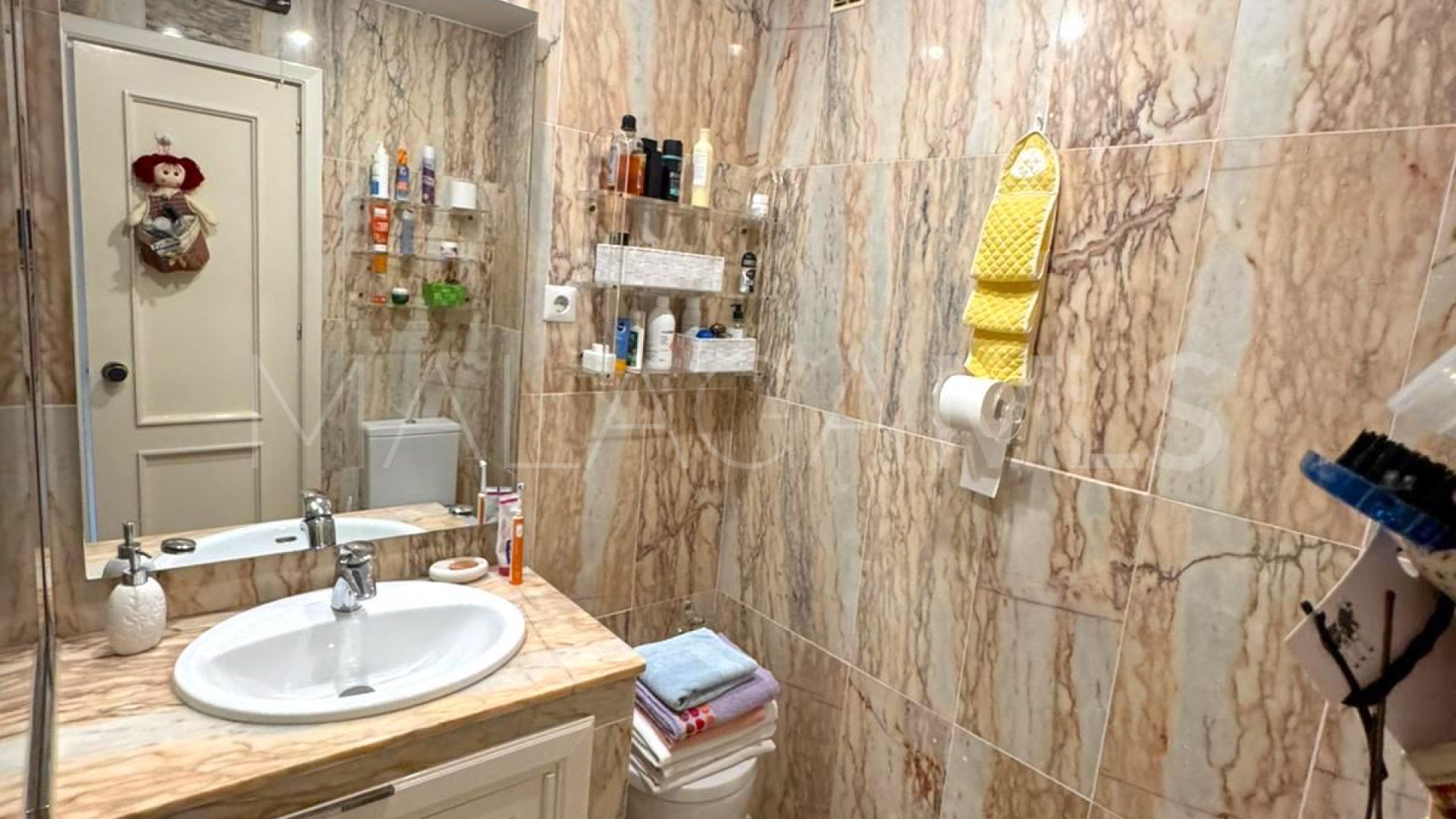 Tvåvåningslägenhet for sale in Nueva Andalucia