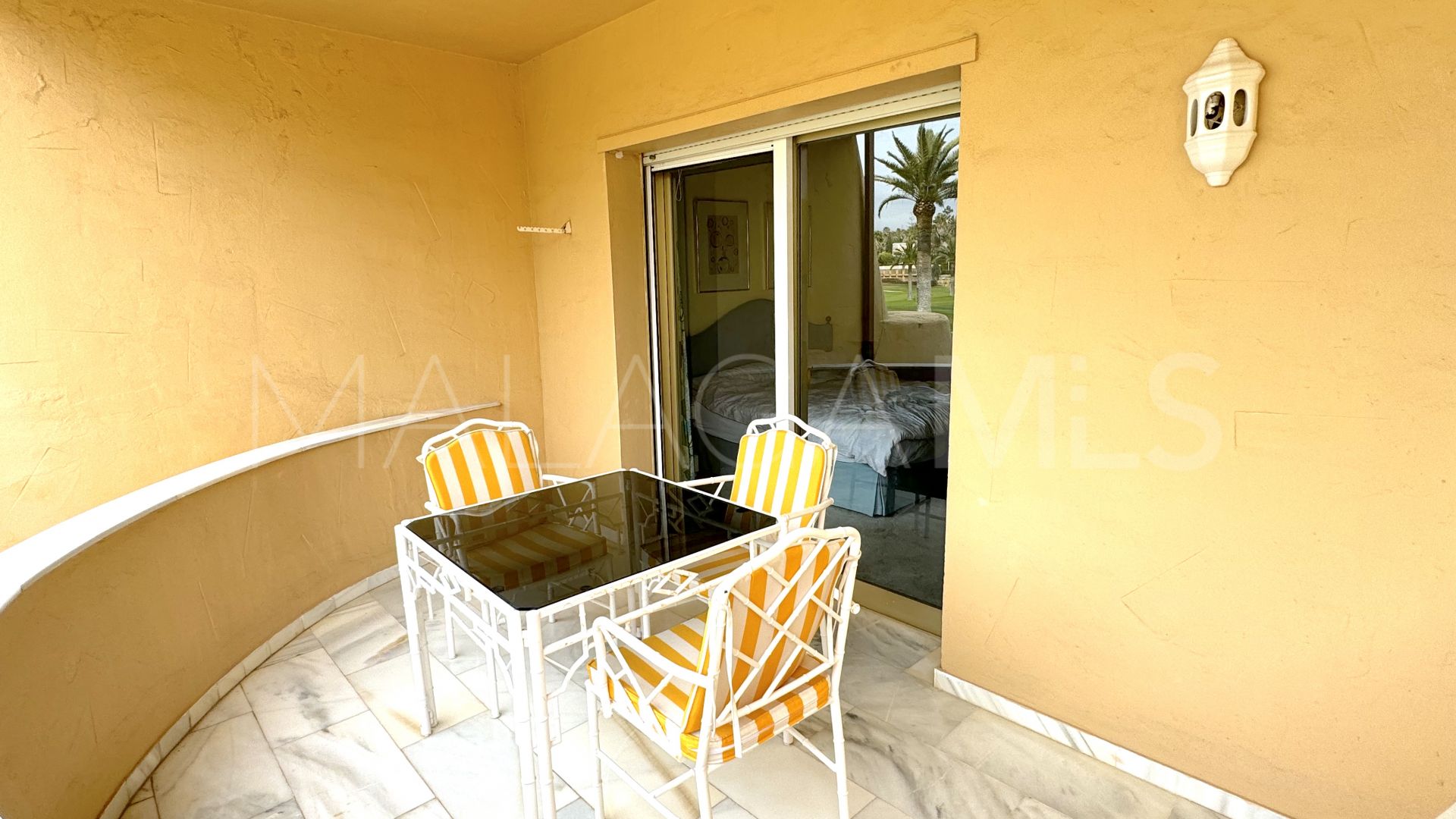 Tvåvåningslägenhet for sale in Nueva Andalucia