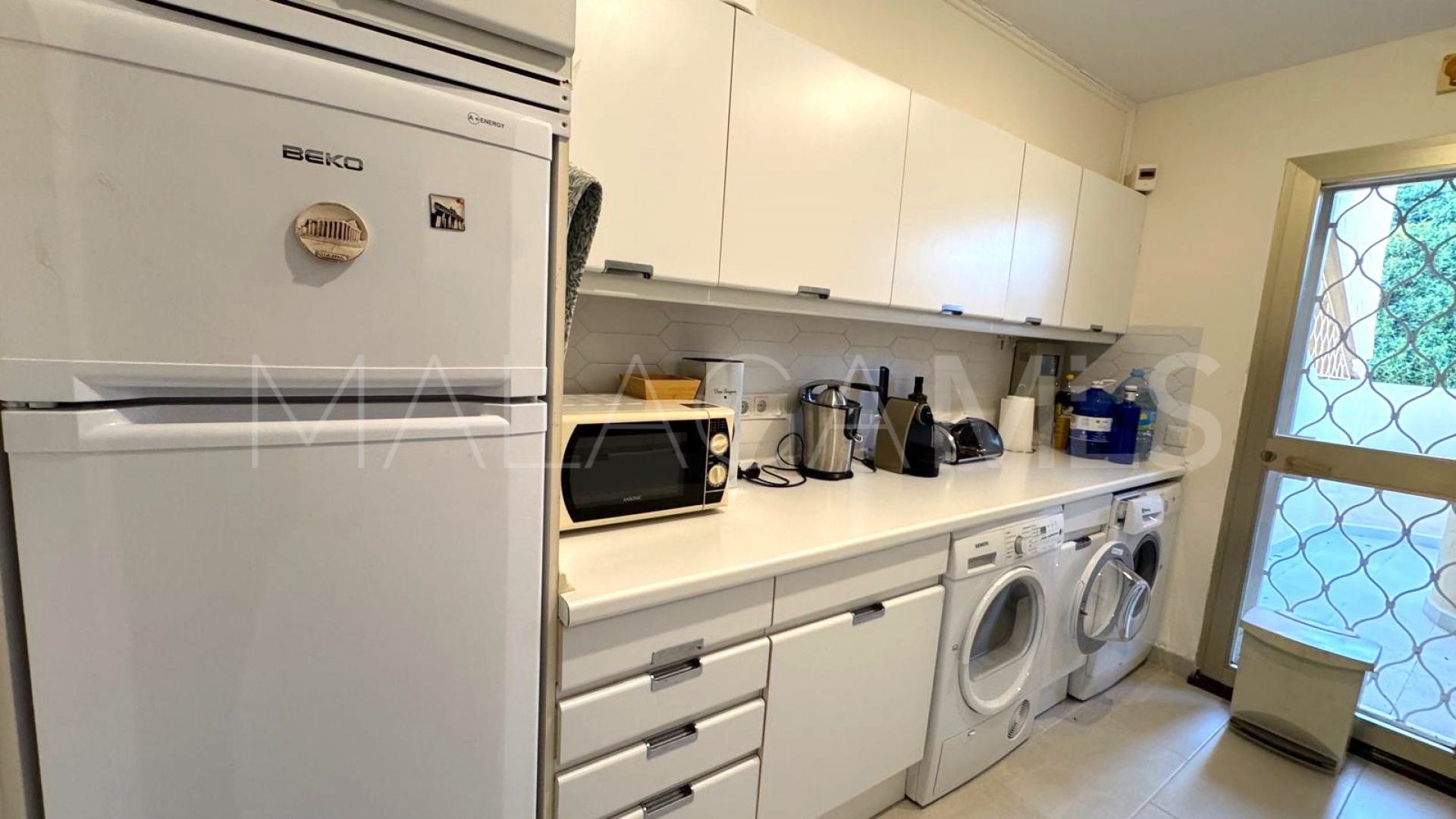 Tvåvåningslägenhet for sale in Nueva Andalucia