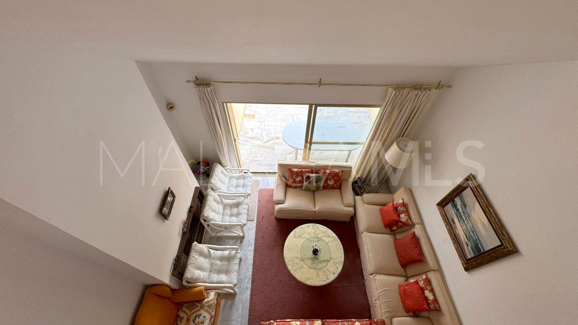 Tvåvåningslägenhet for sale in Nueva Andalucia
