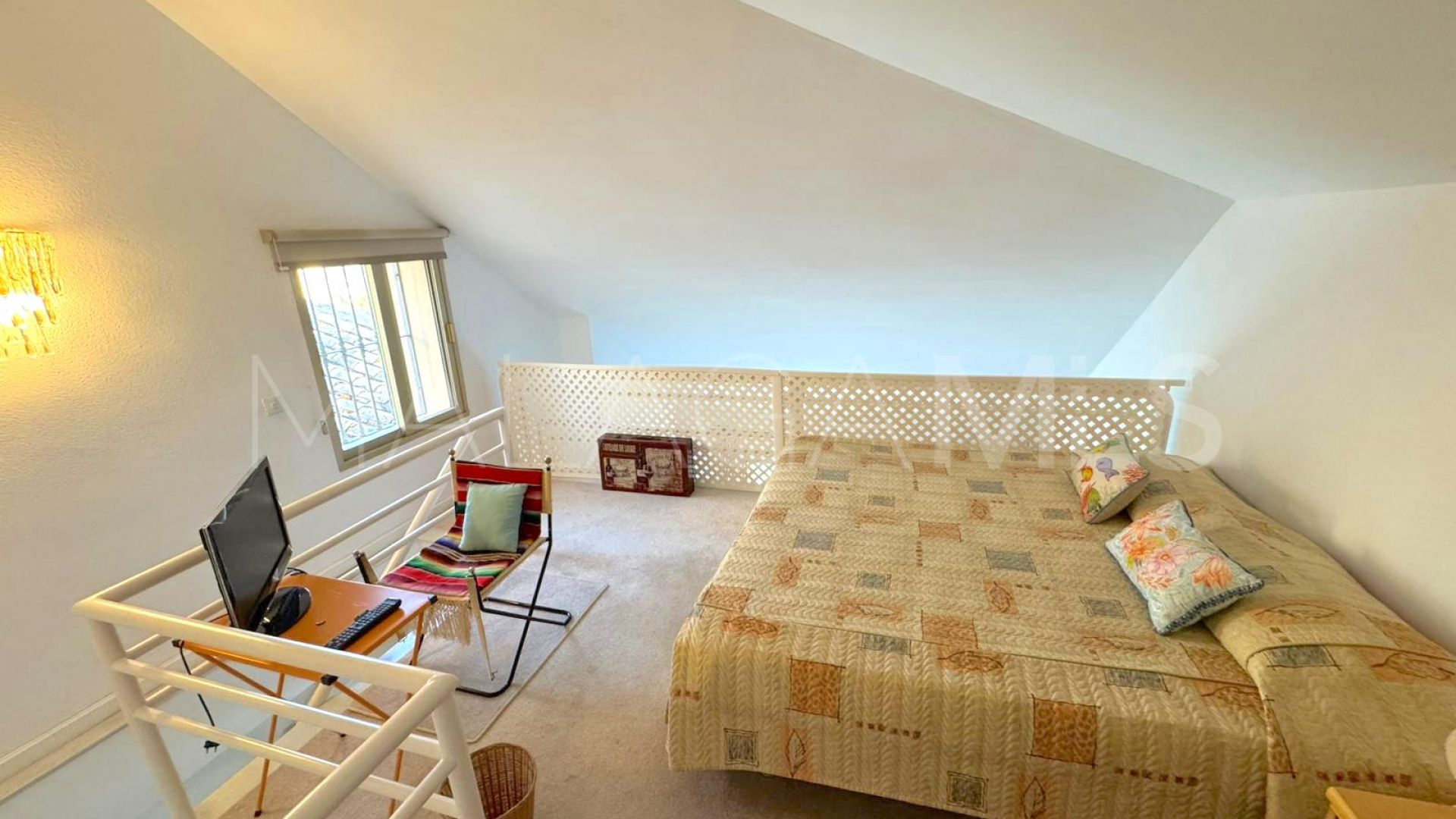 Tvåvåningslägenhet for sale in Nueva Andalucia