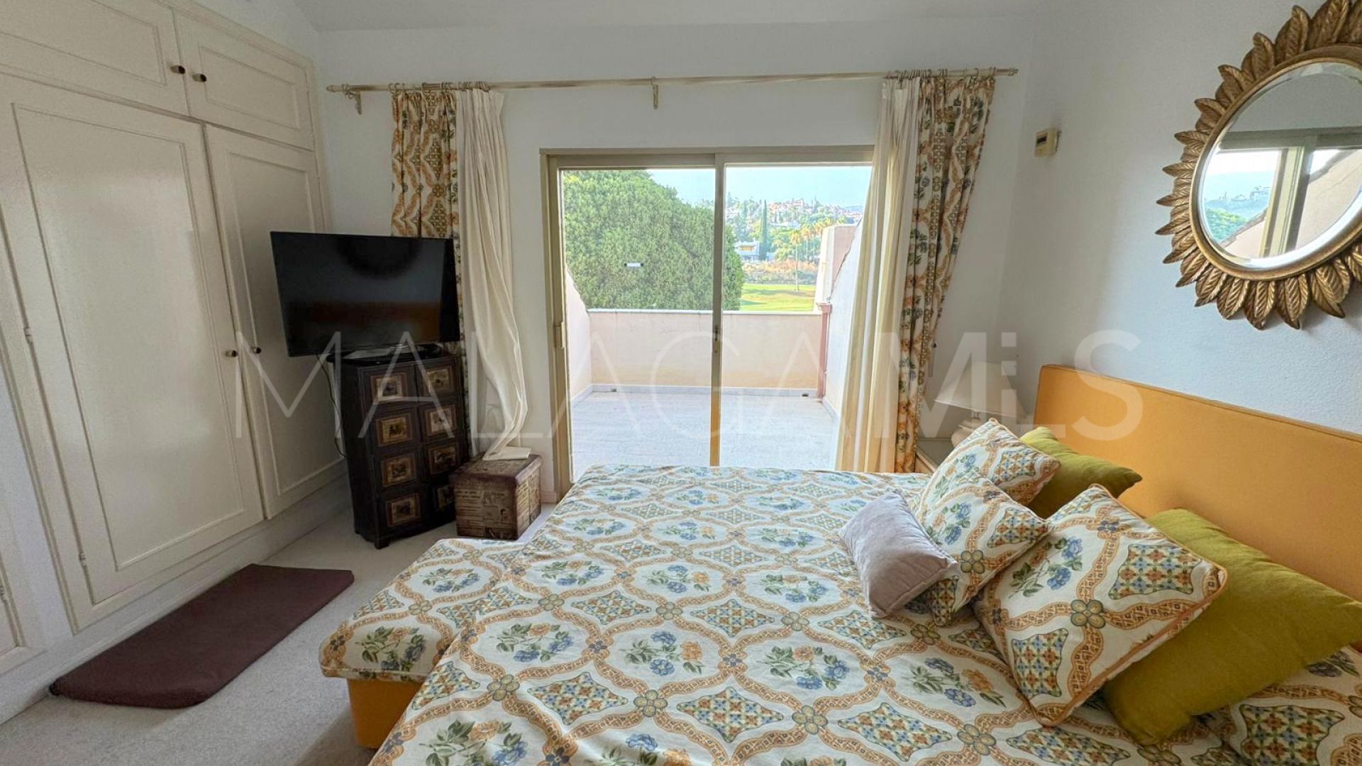 Tvåvåningslägenhet for sale in Nueva Andalucia