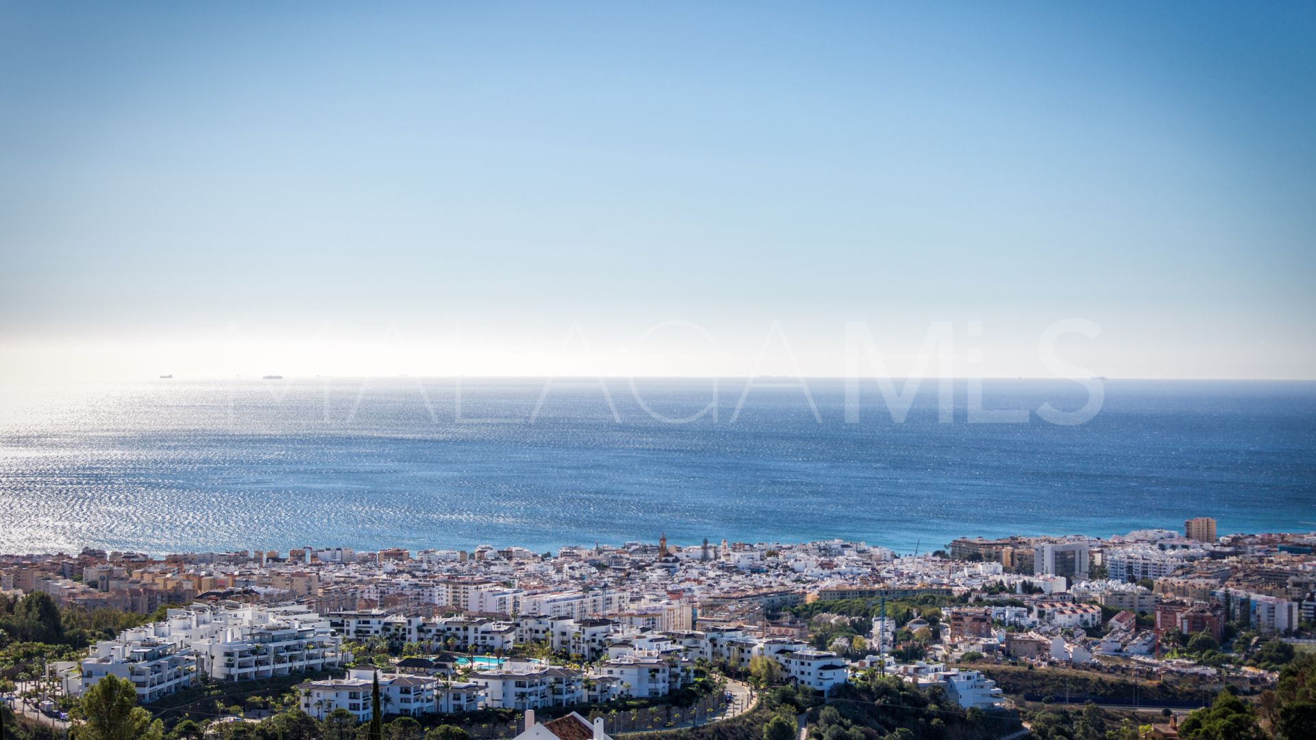 Villa for sale in Estepona