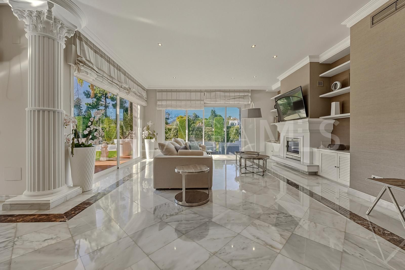 Villa for sale in Guadalmina Alta de 5 bedrooms