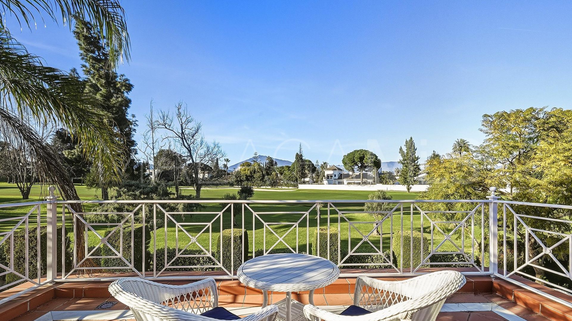 Villa for sale in Guadalmina Alta de 5 bedrooms