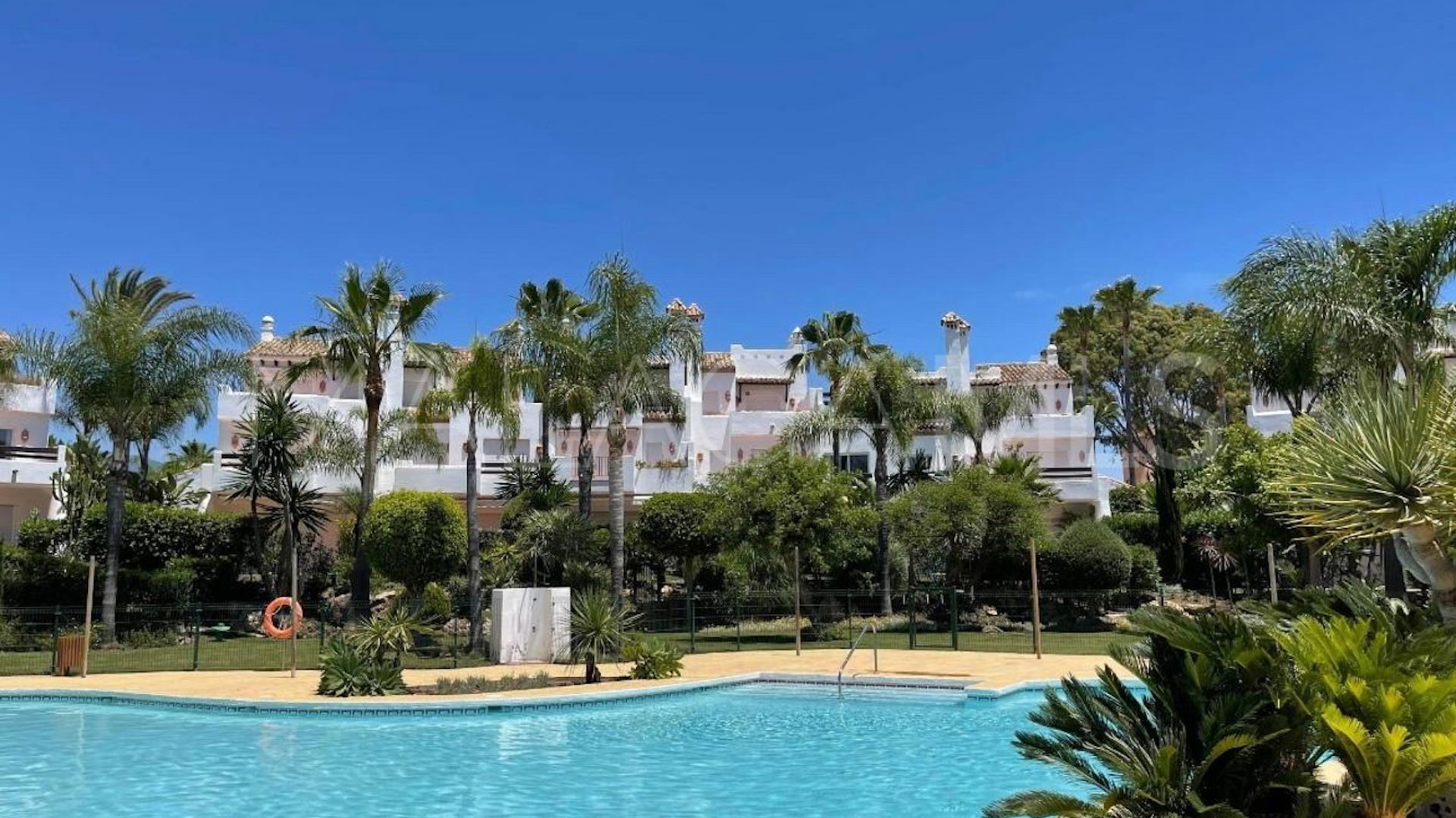 Radhus for sale in Costalita