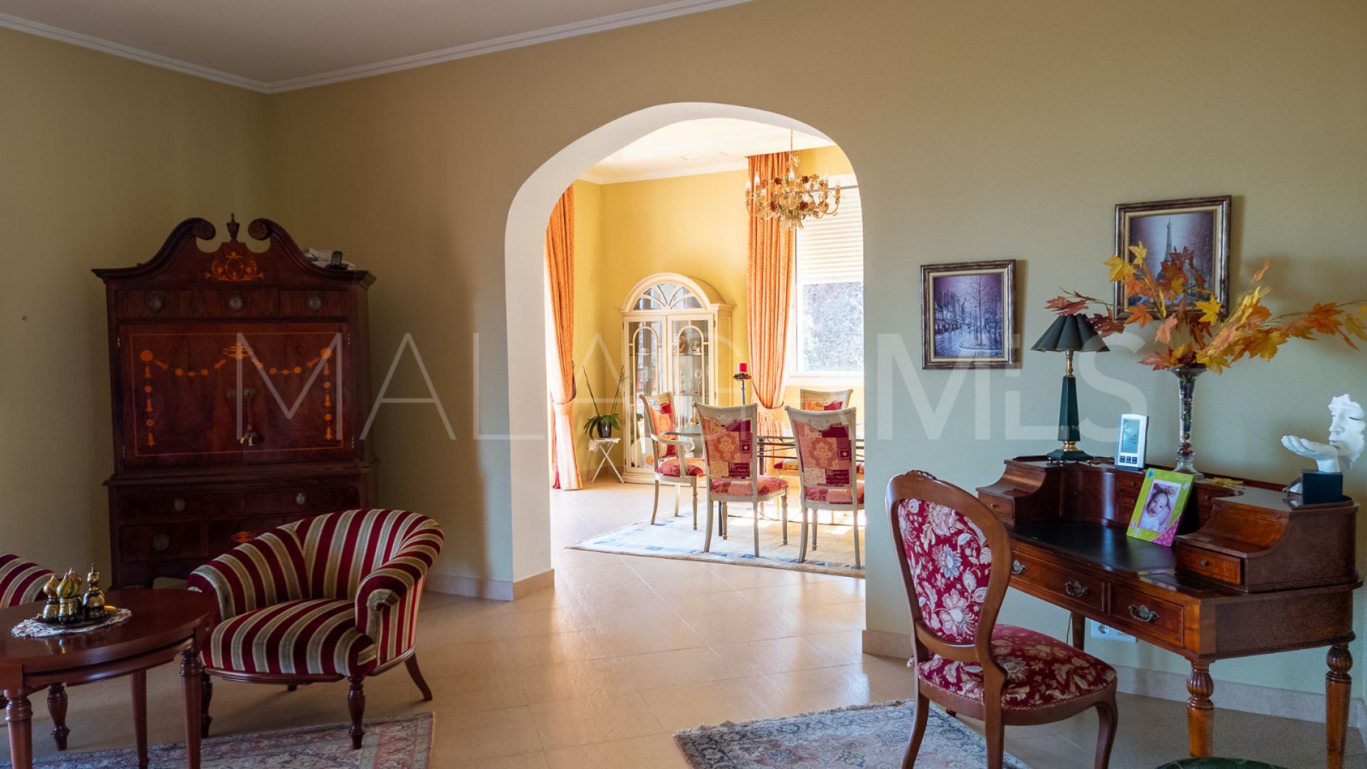 Villa with 7 bedrooms for sale in Estepona