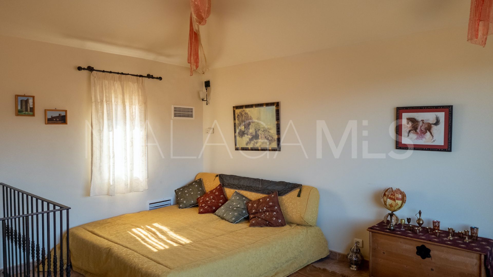 Villa with 7 bedrooms for sale in Estepona