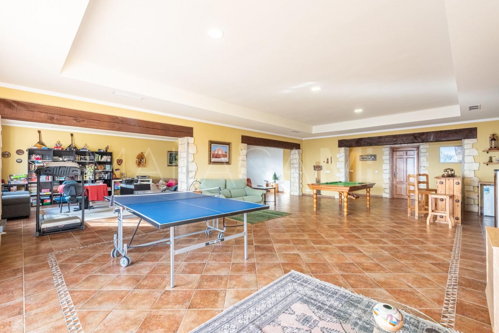 Villa with 7 bedrooms for sale in Estepona