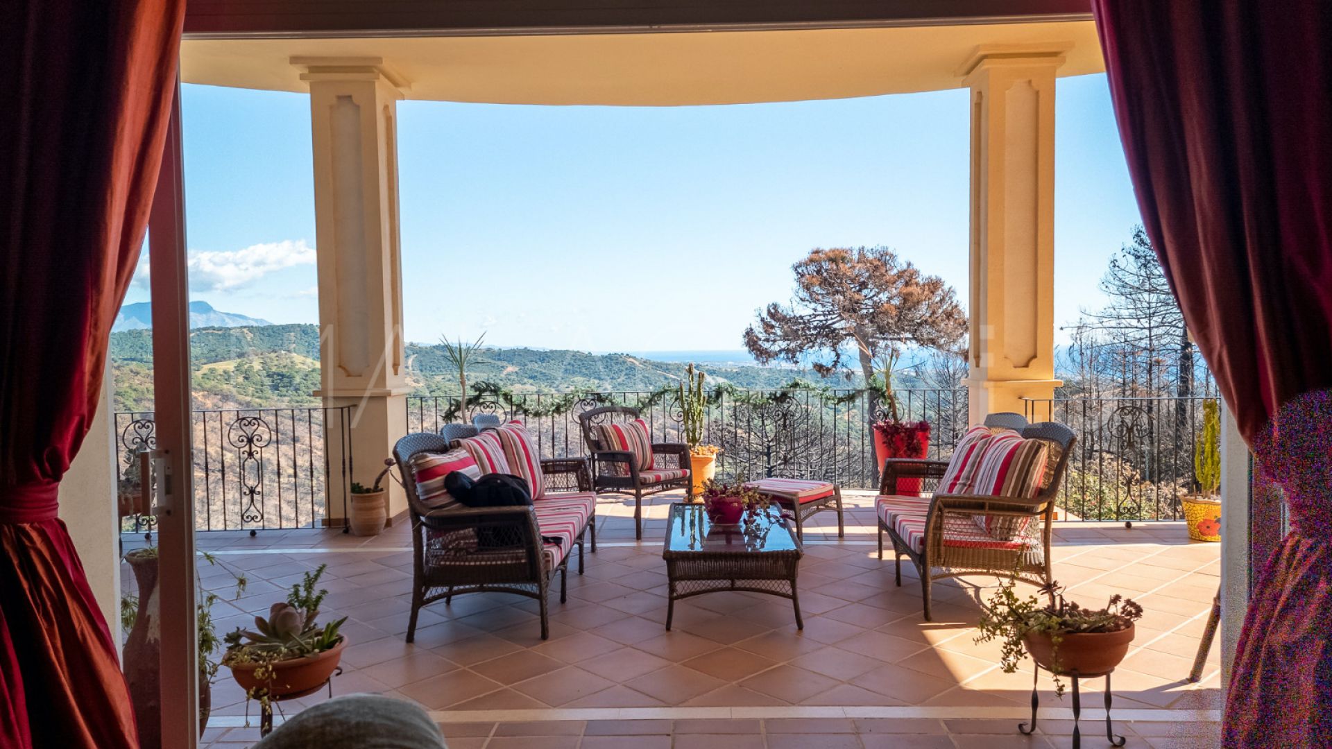 Villa with 7 bedrooms for sale in Estepona