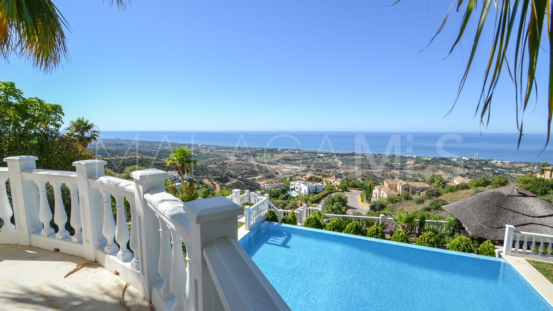 Villa for sale in Los Altos de los Monteros