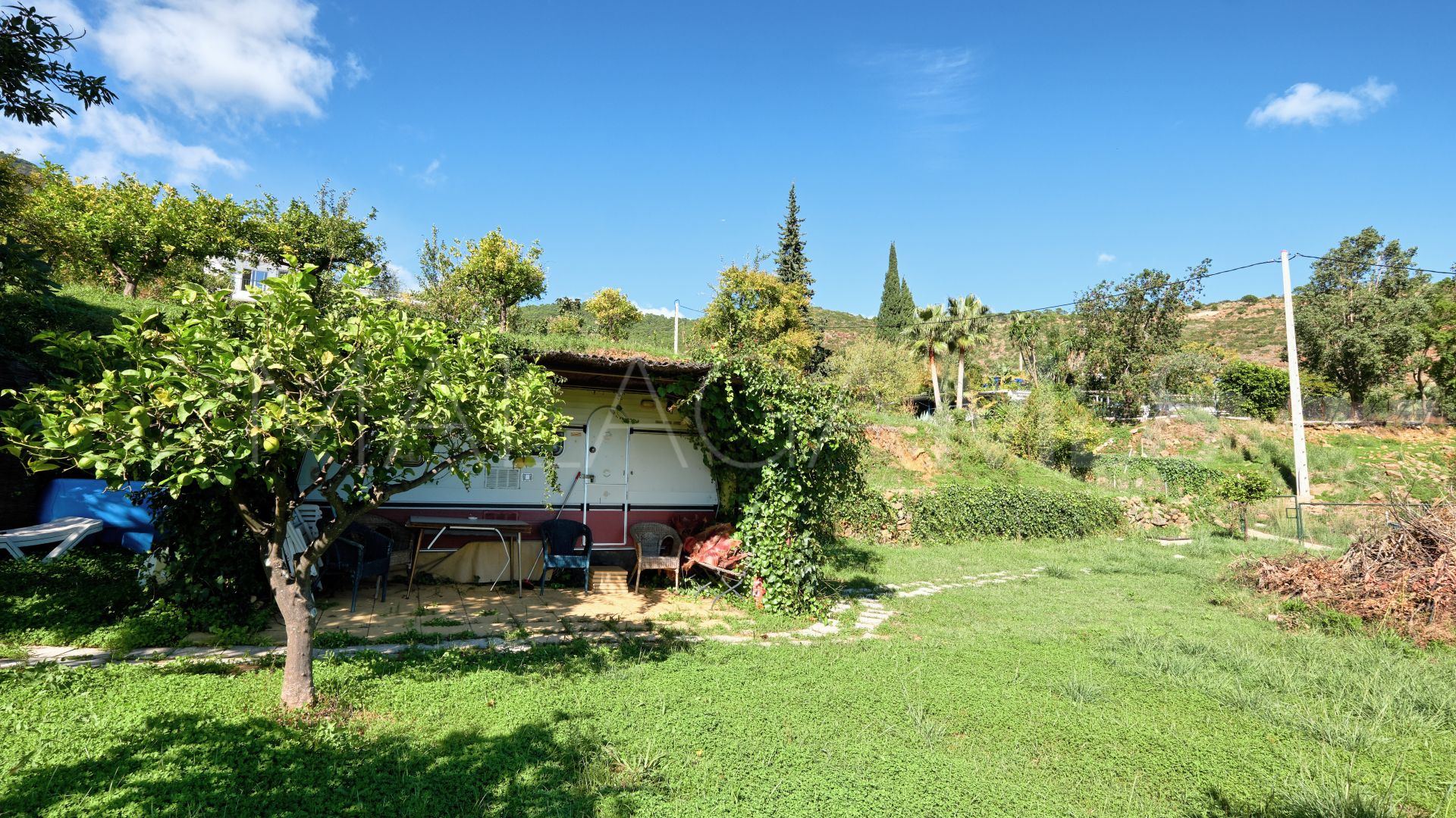 Finca for sale in Estepona