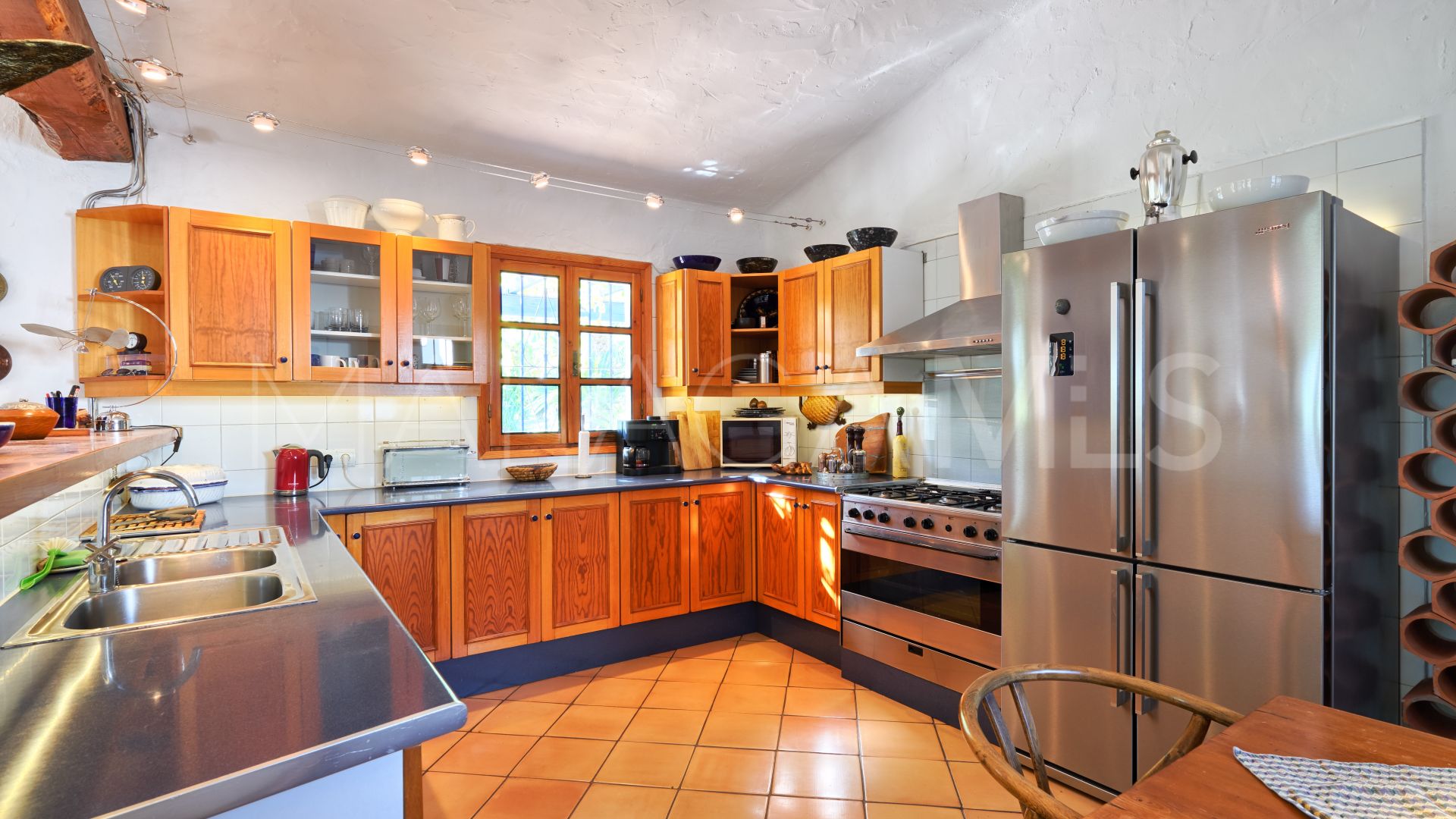 Finca for sale in Estepona