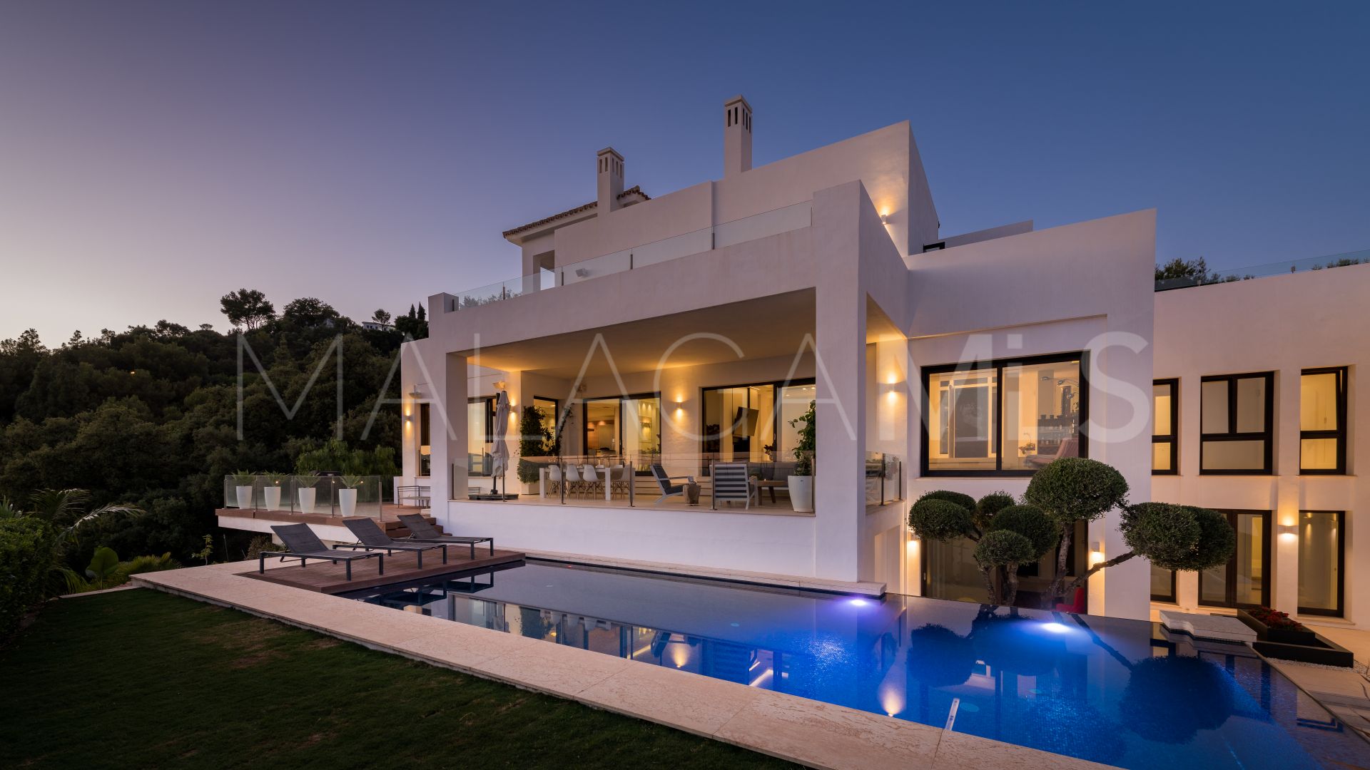 Los Altos de los Monteros villa for sale