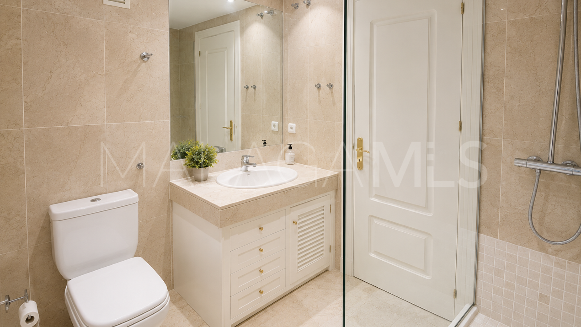 For sale 2 bedrooms apartment in Señorio de Aloha
