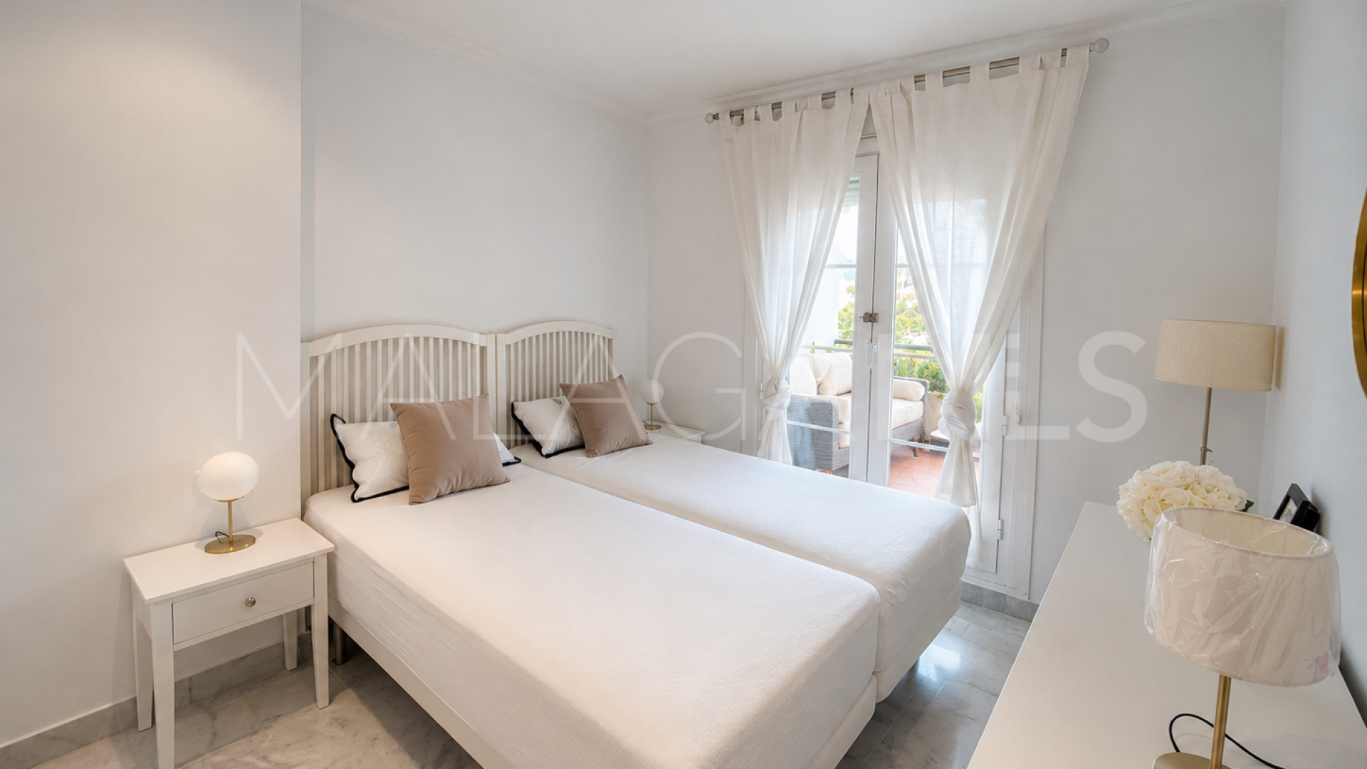 For sale 2 bedrooms apartment in Señorio de Aloha