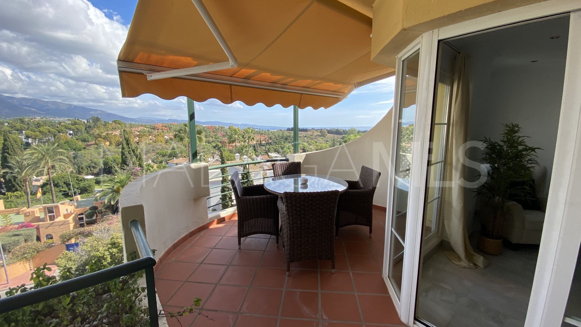 Buy apartamento with 2 bedrooms in Señorio de Aloha