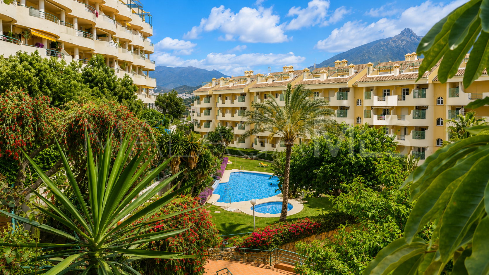 For sale 2 bedrooms apartment in Señorio de Aloha