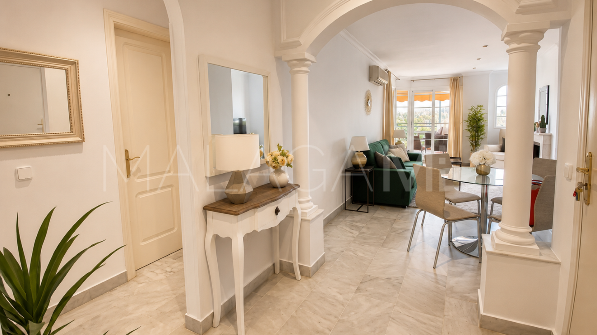 For sale 2 bedrooms apartment in Señorio de Aloha