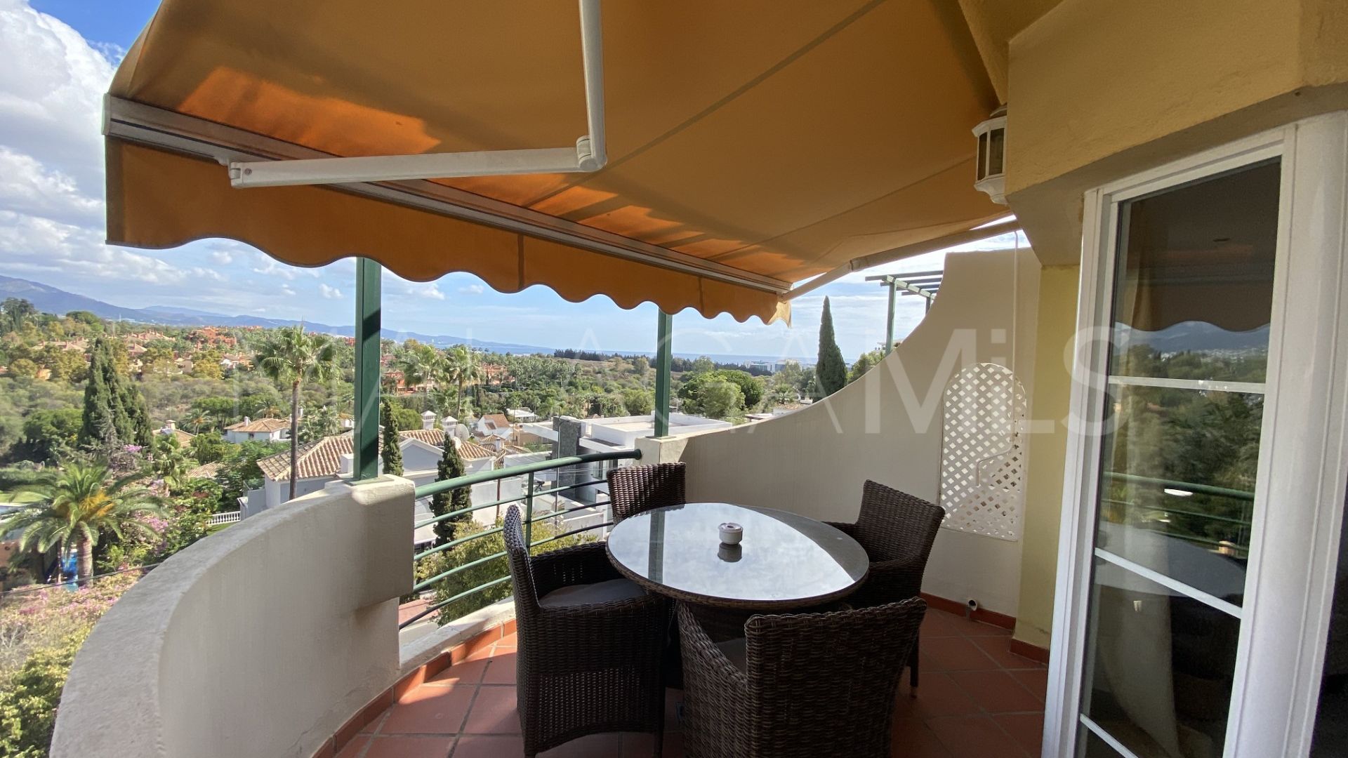 Buy apartamento with 2 bedrooms in Señorio de Aloha