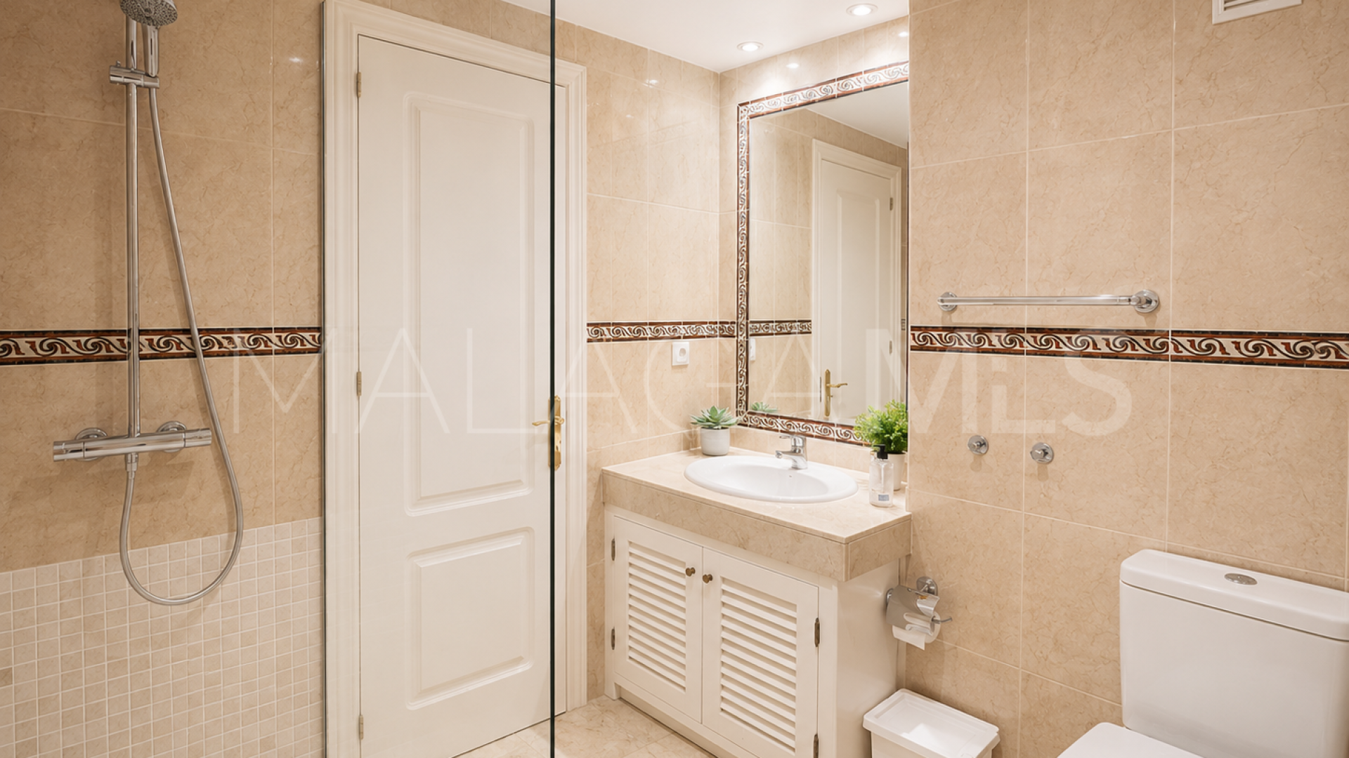 For sale 2 bedrooms apartment in Señorio de Aloha