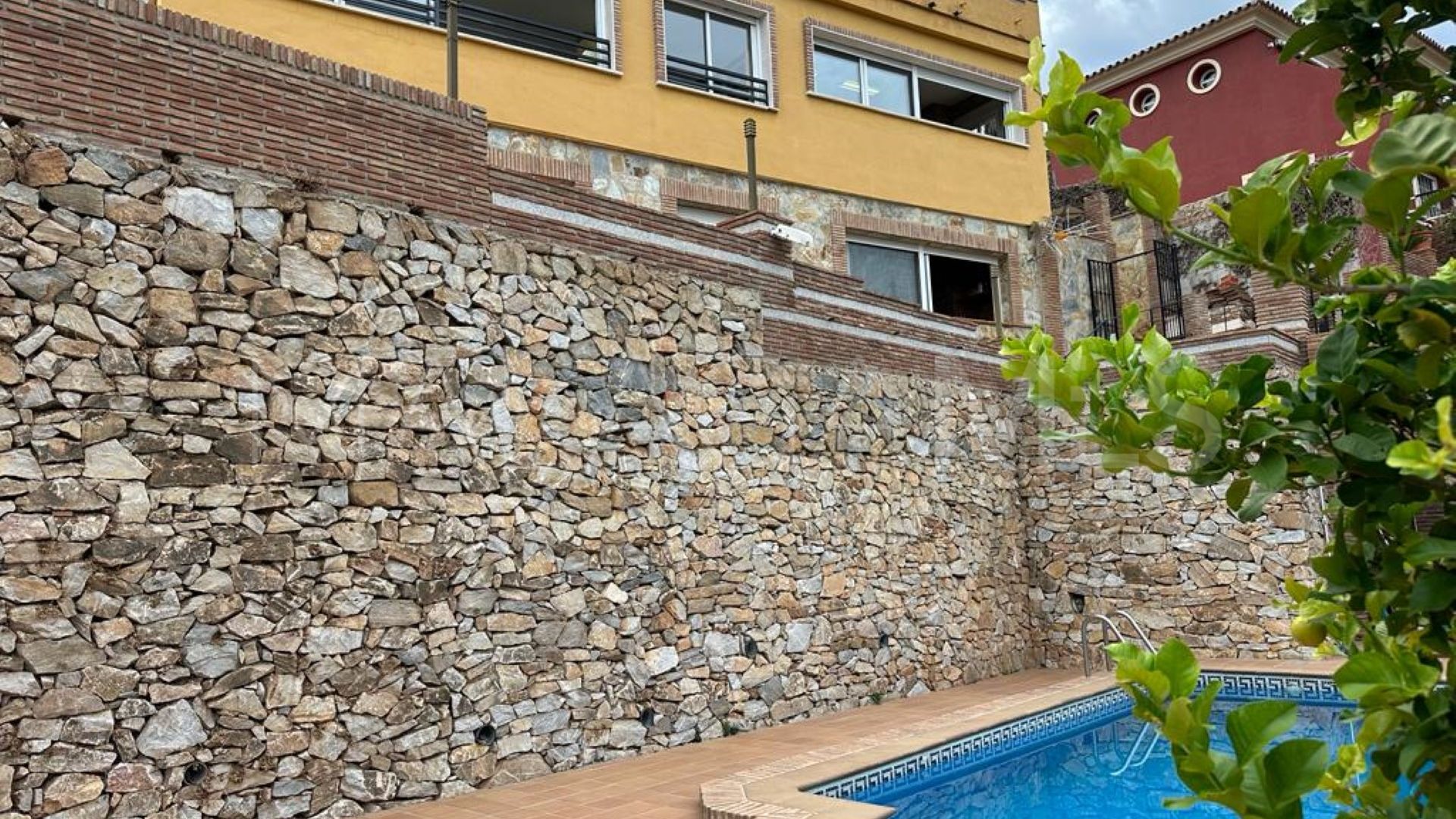 For sale 4 bedrooms villa in La Montua