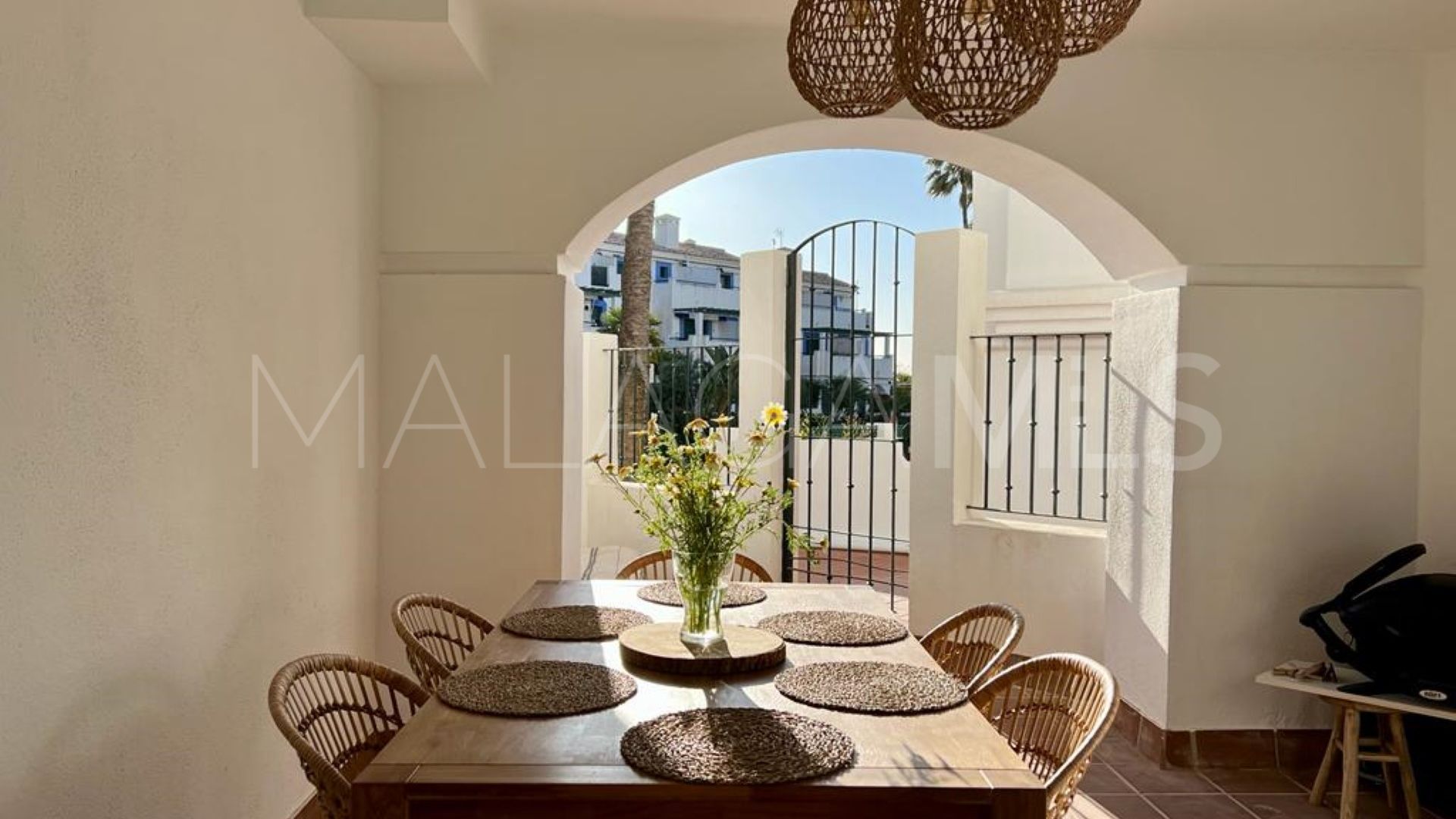Ground floor apartment in Las Arenas for sale