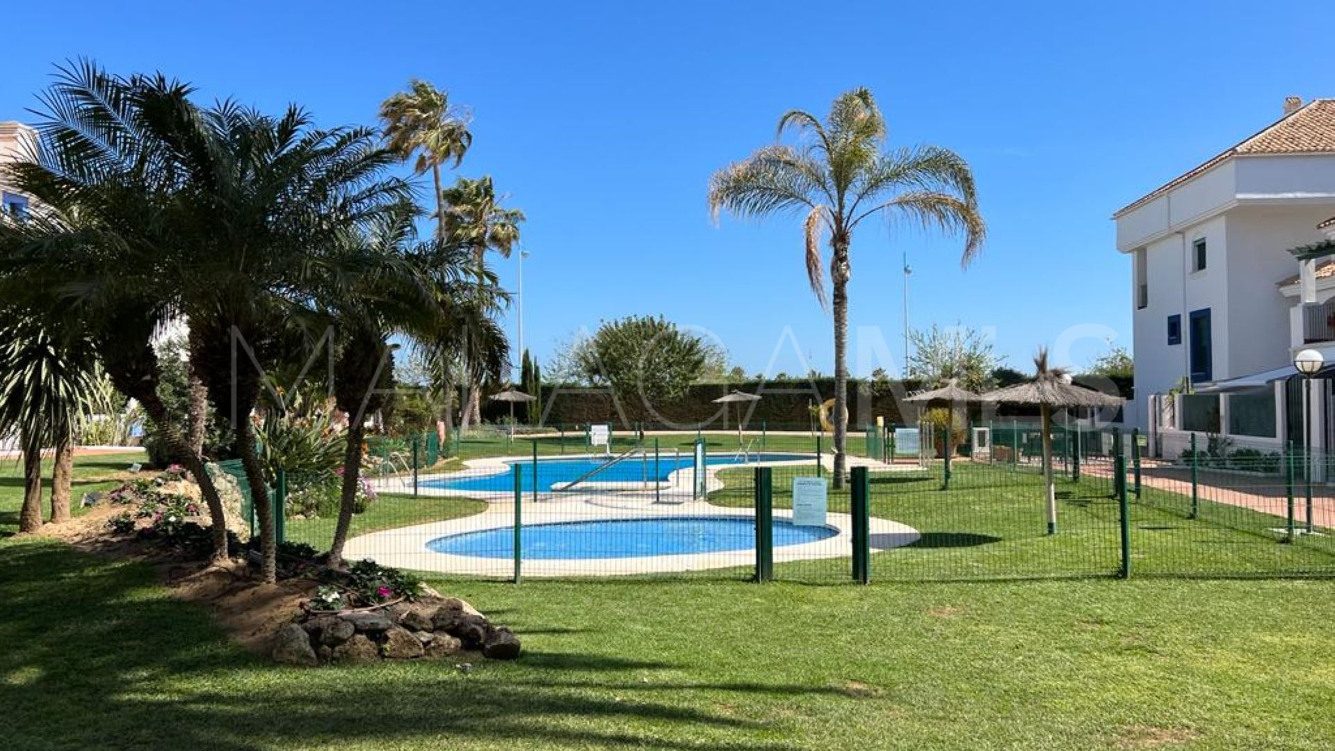 Ground floor apartment in Las Arenas for sale