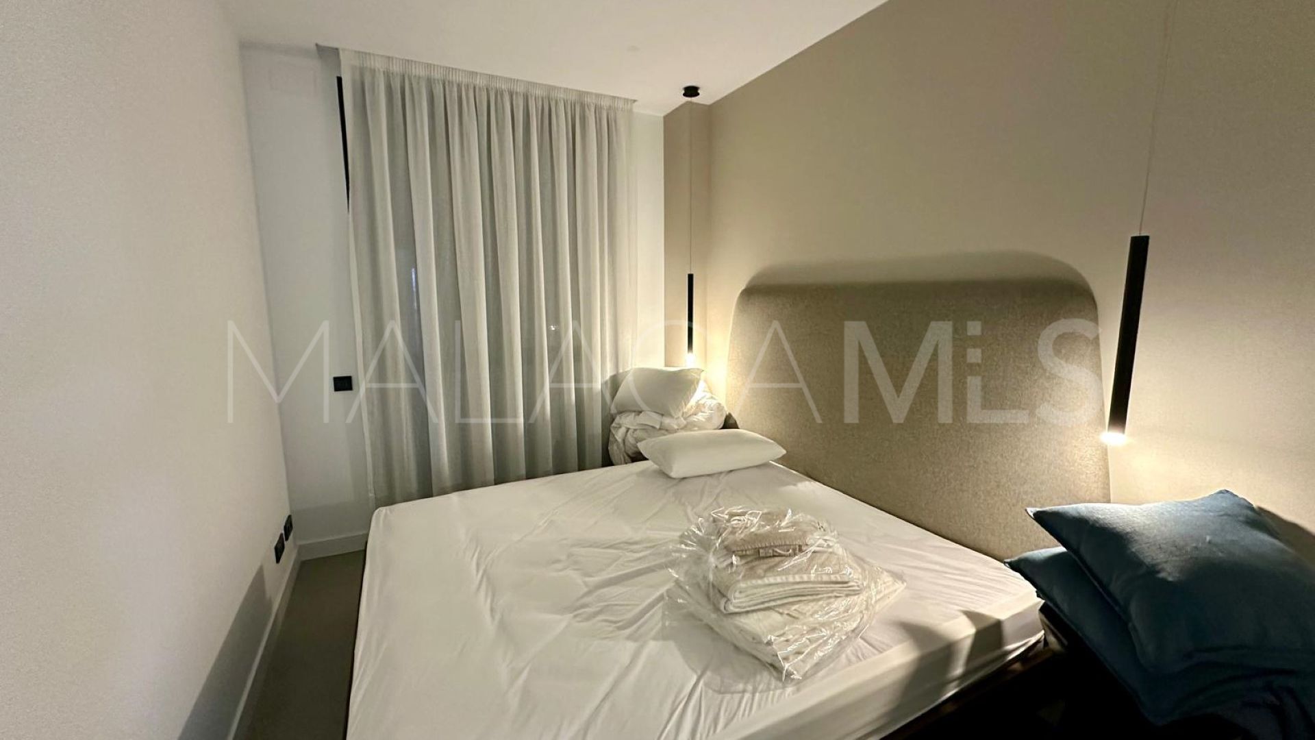 Se vende apartamento in Los Altos de los Monteros with 3 bedrooms